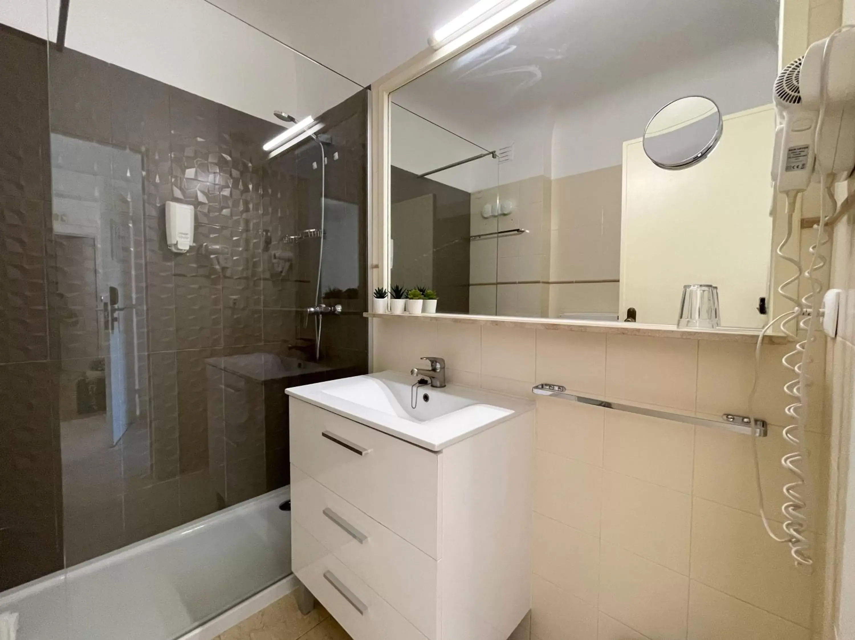 Bathroom in Mouraliz Apartments by HD PROPERTIES - Vilamoura Marina