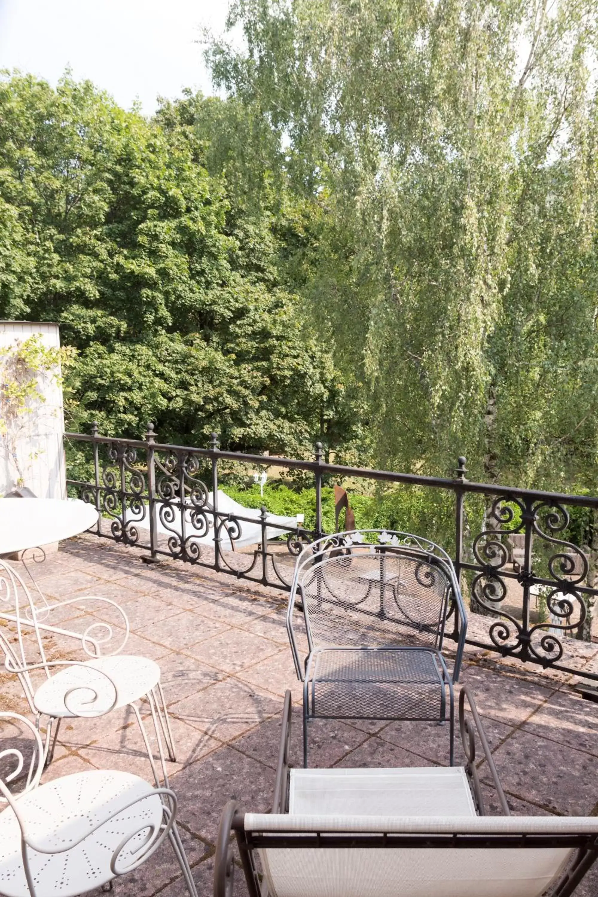 Balcony/Terrace, Patio/Outdoor Area in Domaine de Beaupré - Hotel The Originals Relais