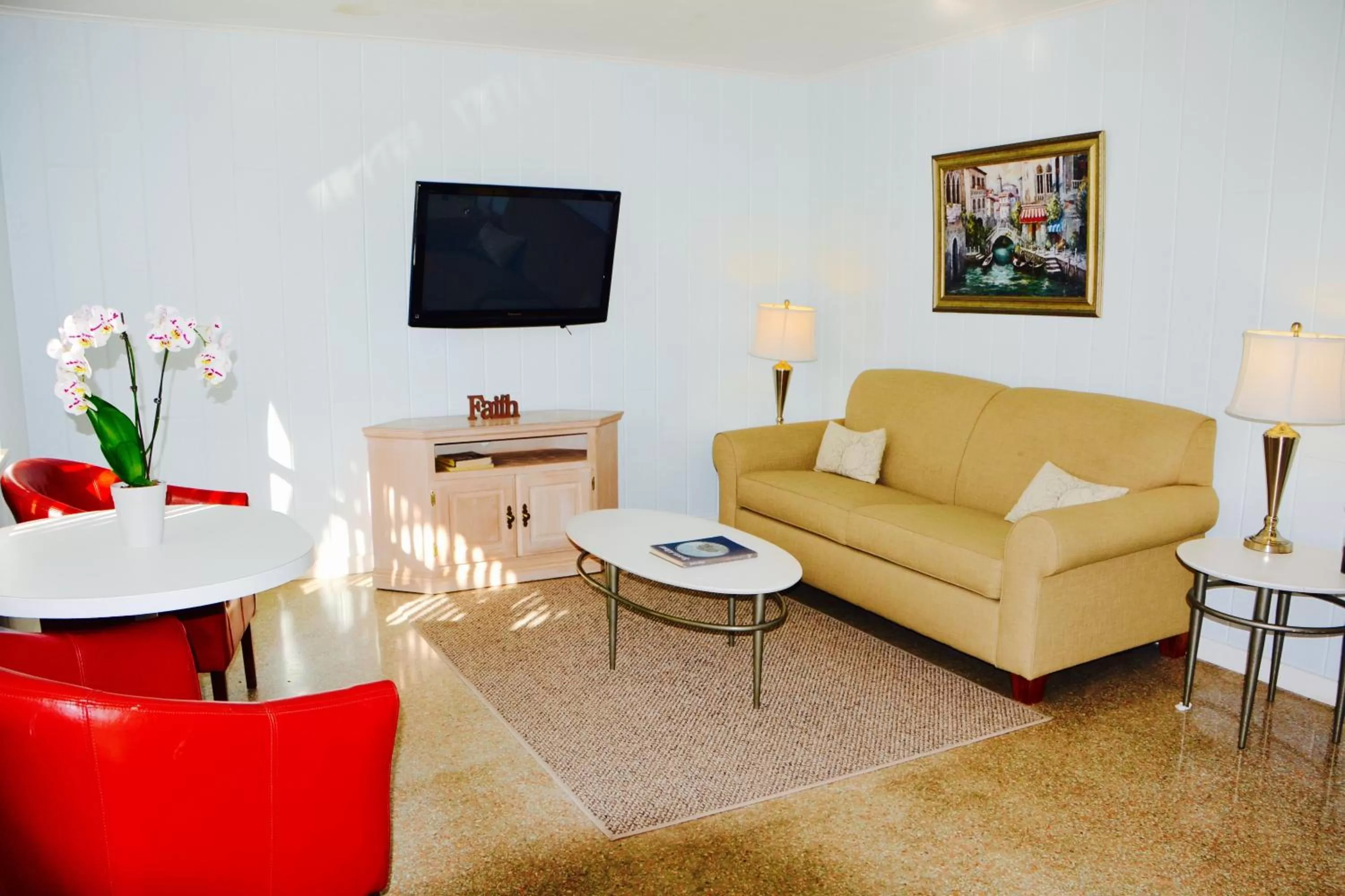 Living room, Seating Area in Sea Turtle Inn