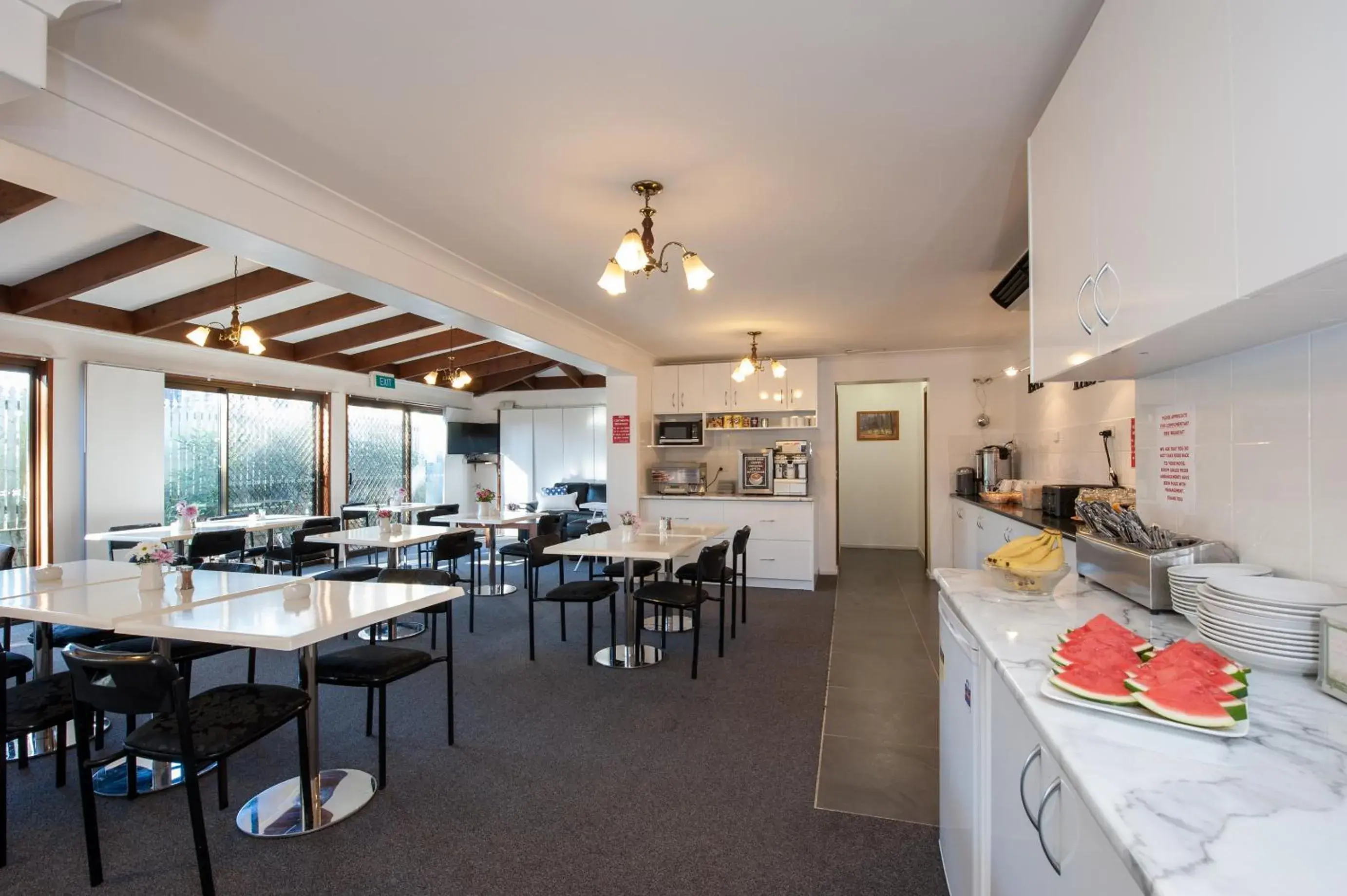 Restaurant/places to eat in Allan Cunningham Motel Restaurant/places to eat in Allan Cunningham Motel