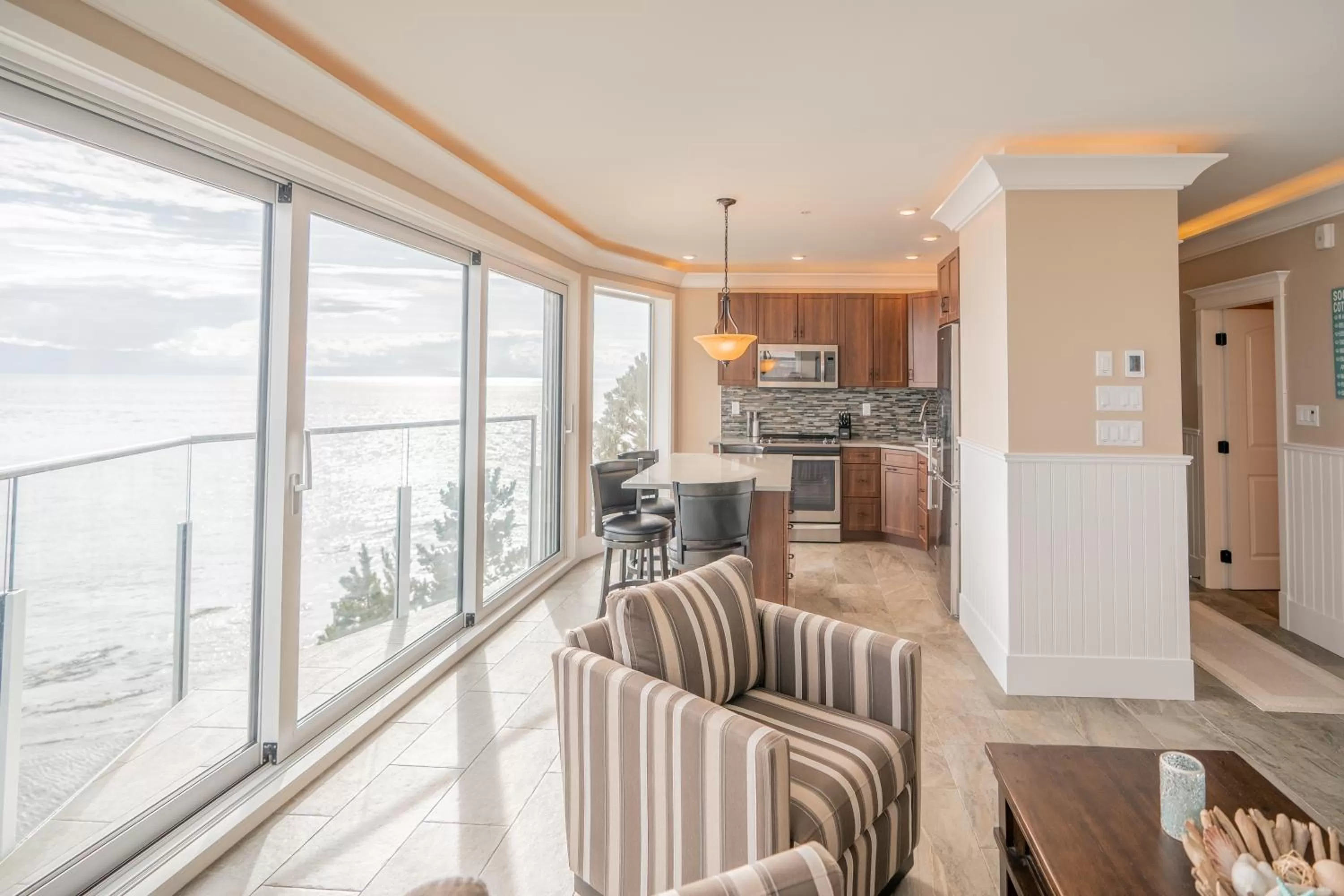 One-Bedroom Suite in SookePoint Ocean Cottage Resort