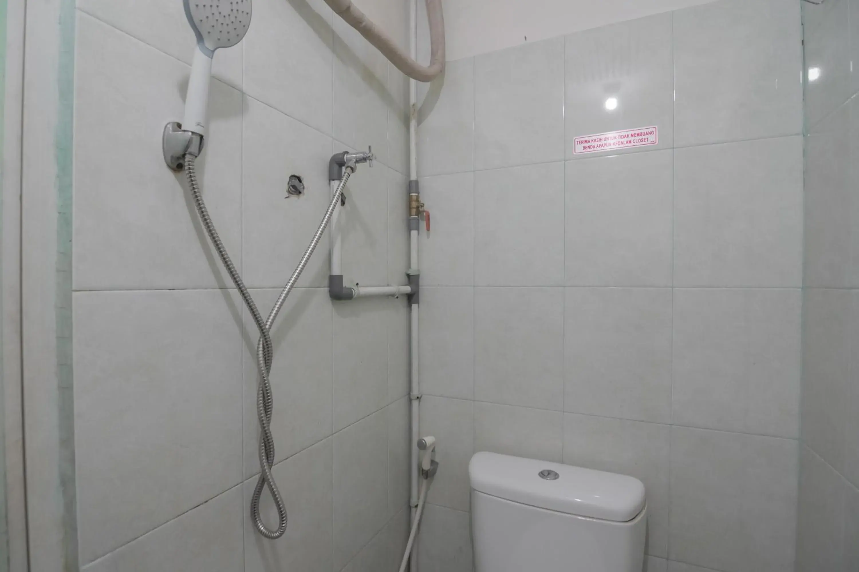 Bathroom in RedDoorz near Gajah Mada Pontianak