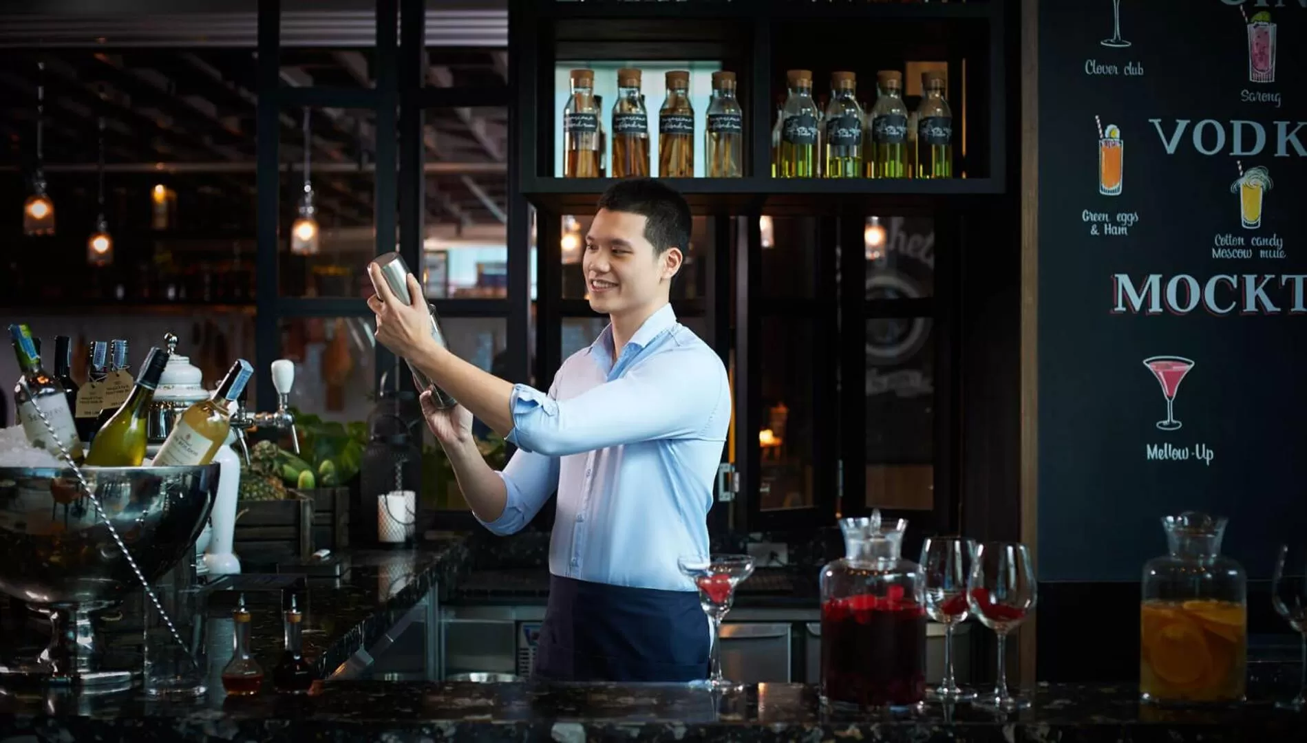 Restaurant/places to eat in Amari Bangkok