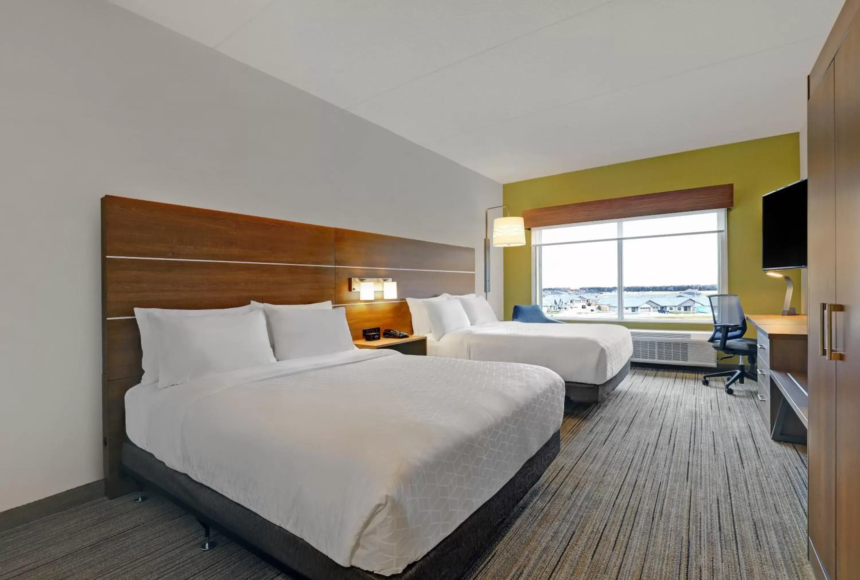 Photo of the whole room in Holiday Inn Express & Suites - Collingwood