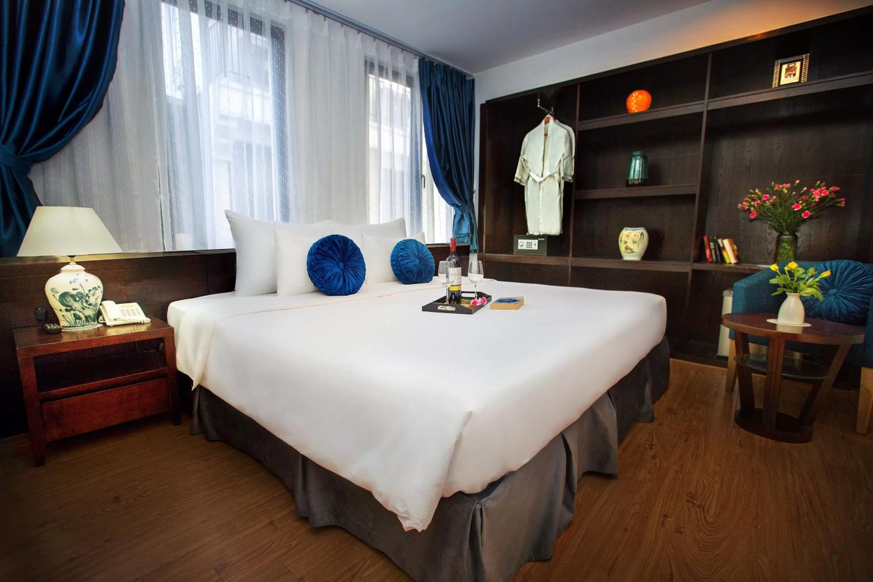 Bedroom, Bed in Aviary Hanoi Hotel & Travel