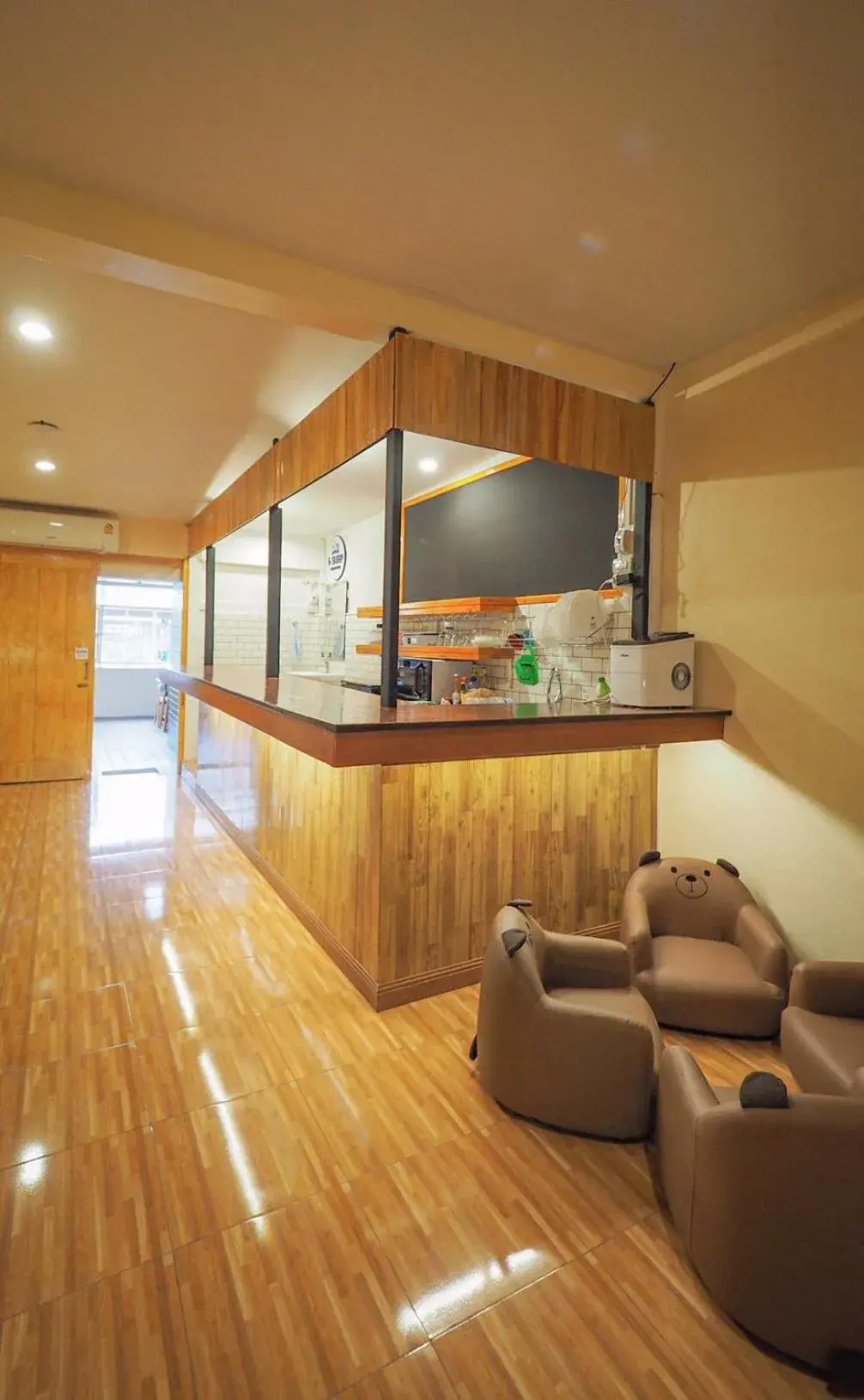 Lounge or bar in I-Sleep Silom Hostel