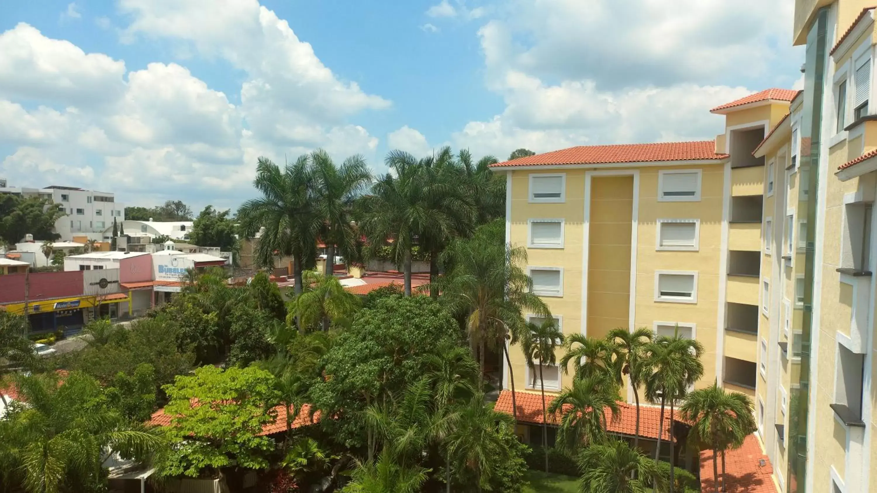 Property building in Holiday Inn Cuernavaca, an IHG Hotel