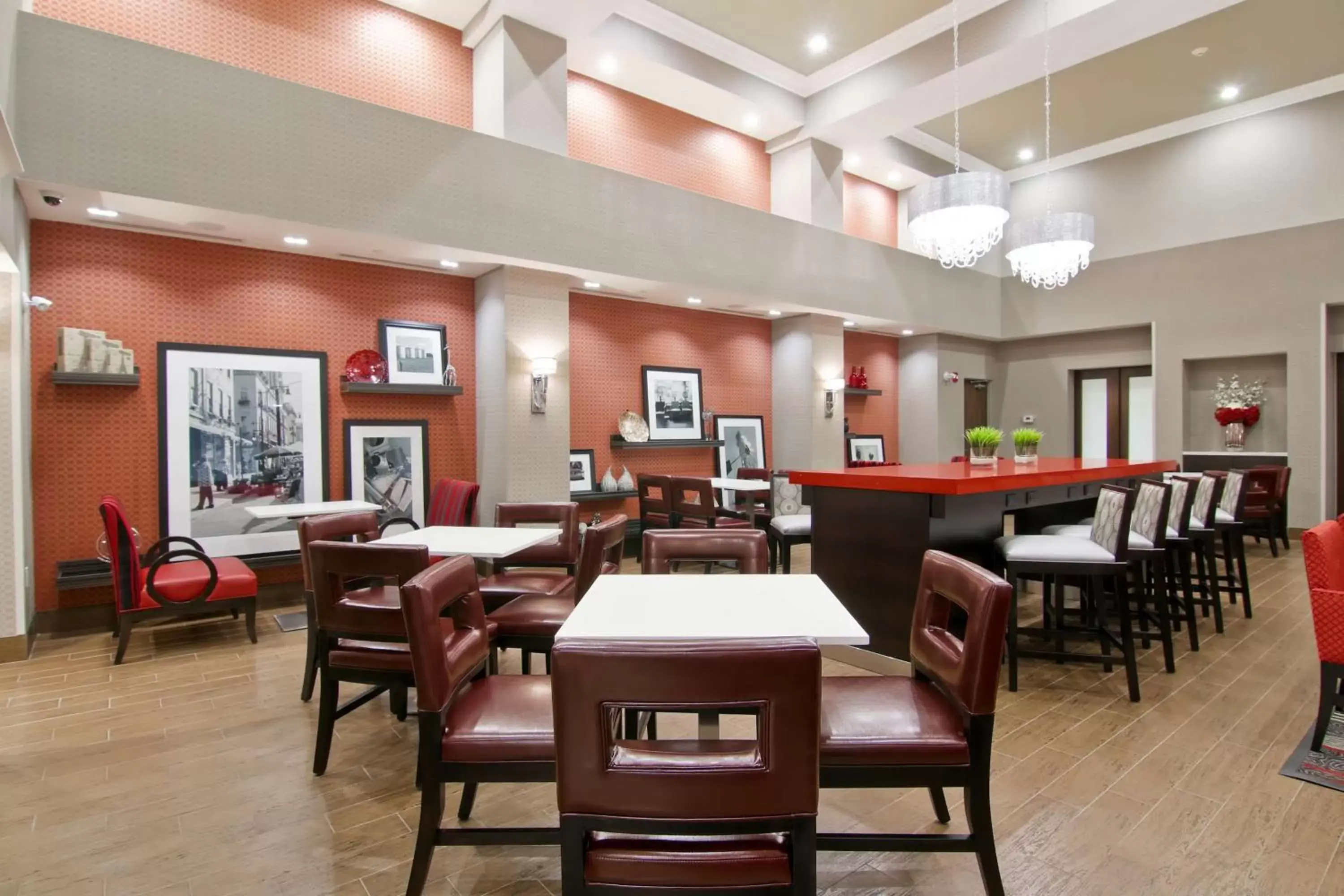 Dining area, Restaurant/Places to Eat in Hampton Inn & Suites by Hilton Toronto Markham