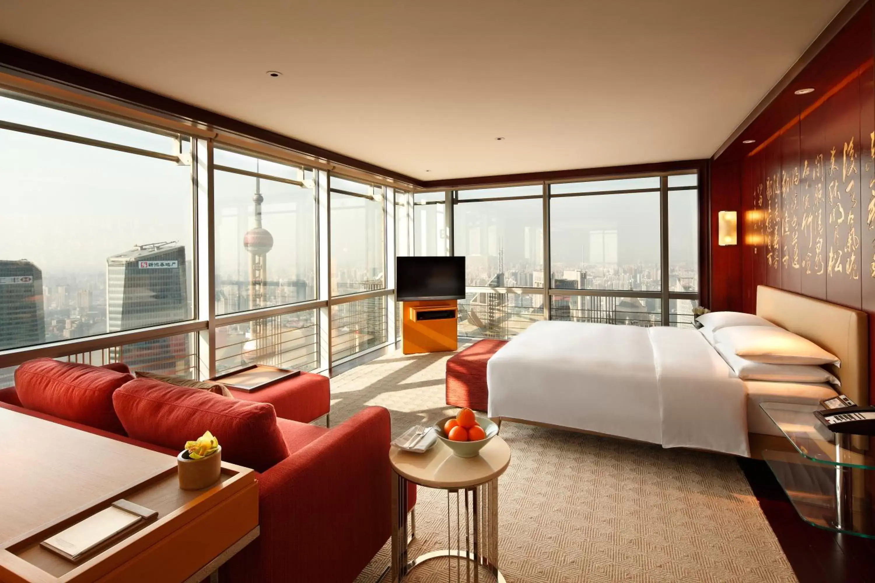 City view, Bed in Grand Hyatt Shanghai City view, Bed in Grand Hyatt Shanghai