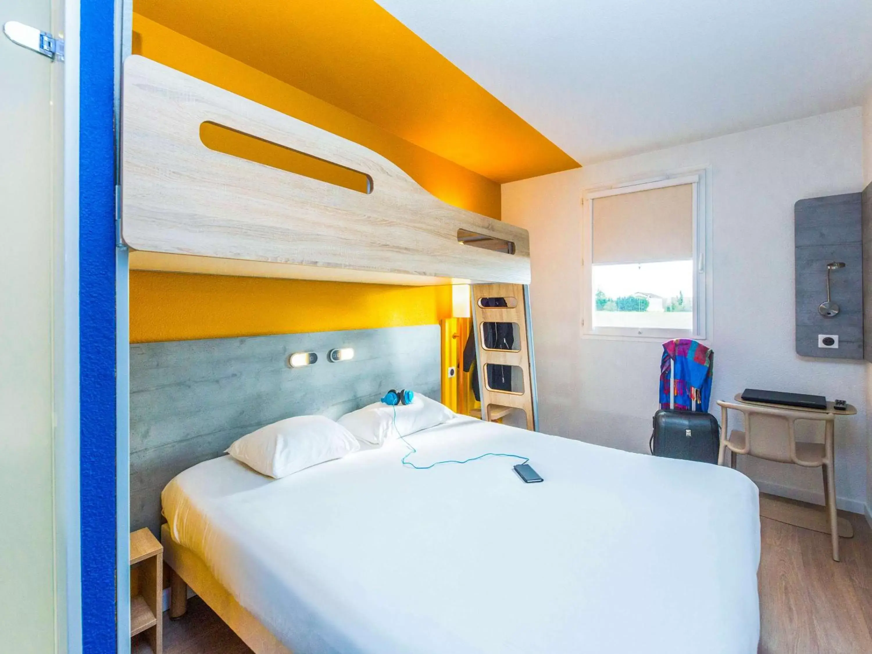 Photo of the whole room, Bunk Bed in Ibis Budget Marmande