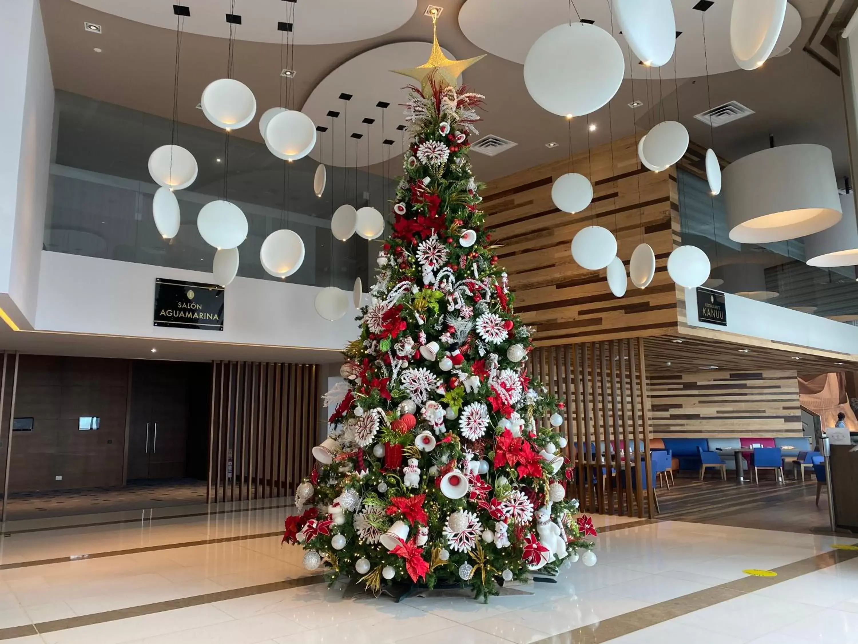 Lobby or reception in Hotel InterContinental Cartagena, an IHG Hotel