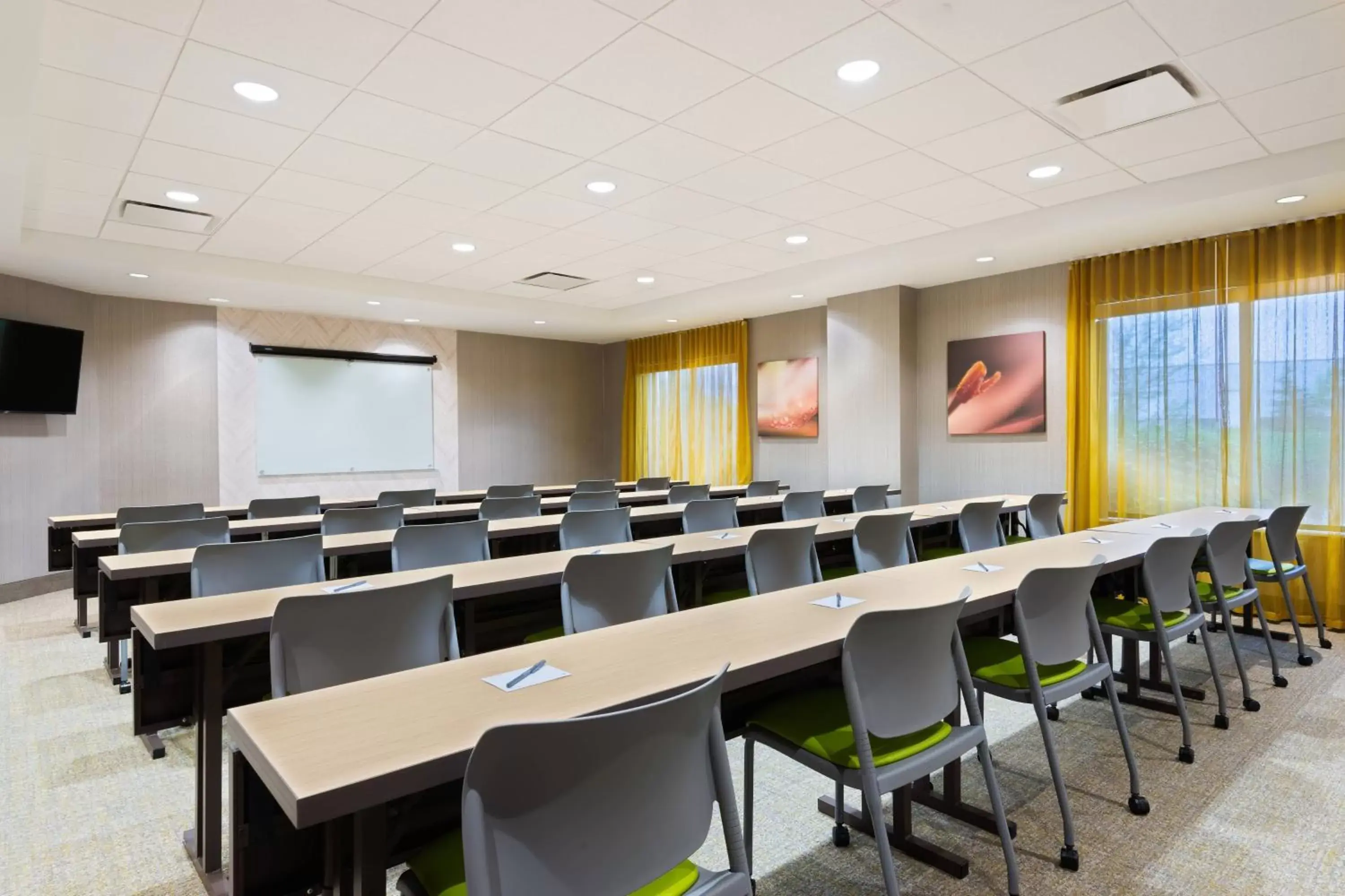 Meeting/conference room in SpringHill Suites by Marriott Cleveland Solon