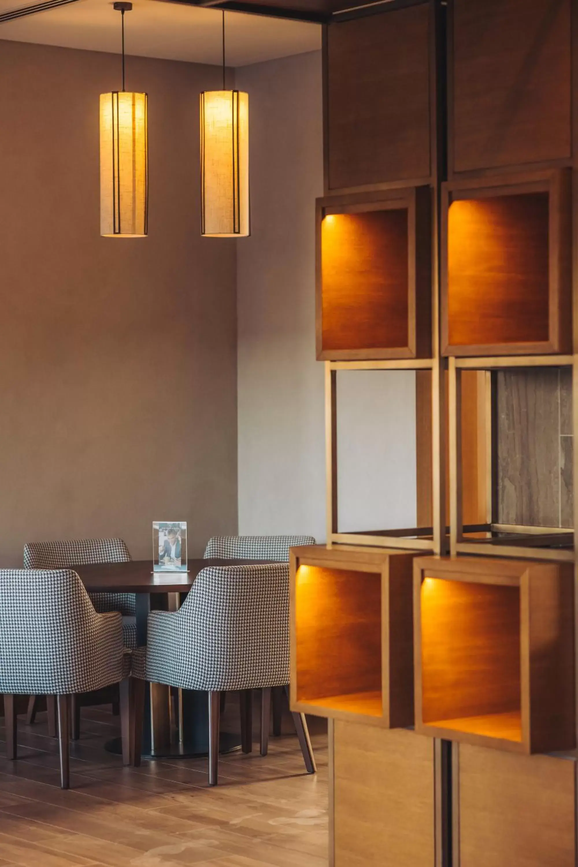 Restaurant/places to eat in Staybridge Suites Dubai Al-Maktoum Airport, an IHG Hotel