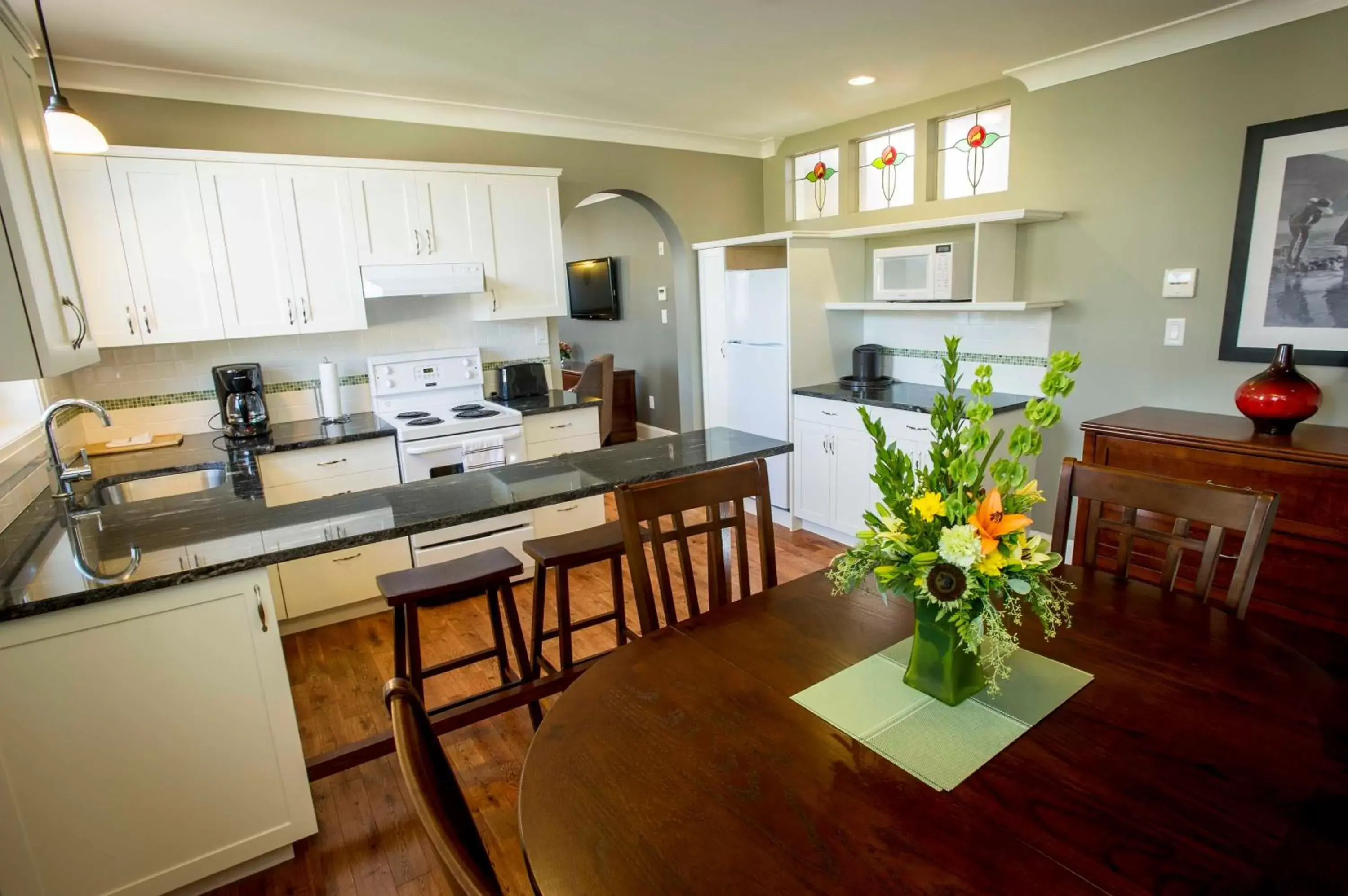 Kitchen or kitchenette, Kitchen/Kitchenette in Hume Hotel & Spa