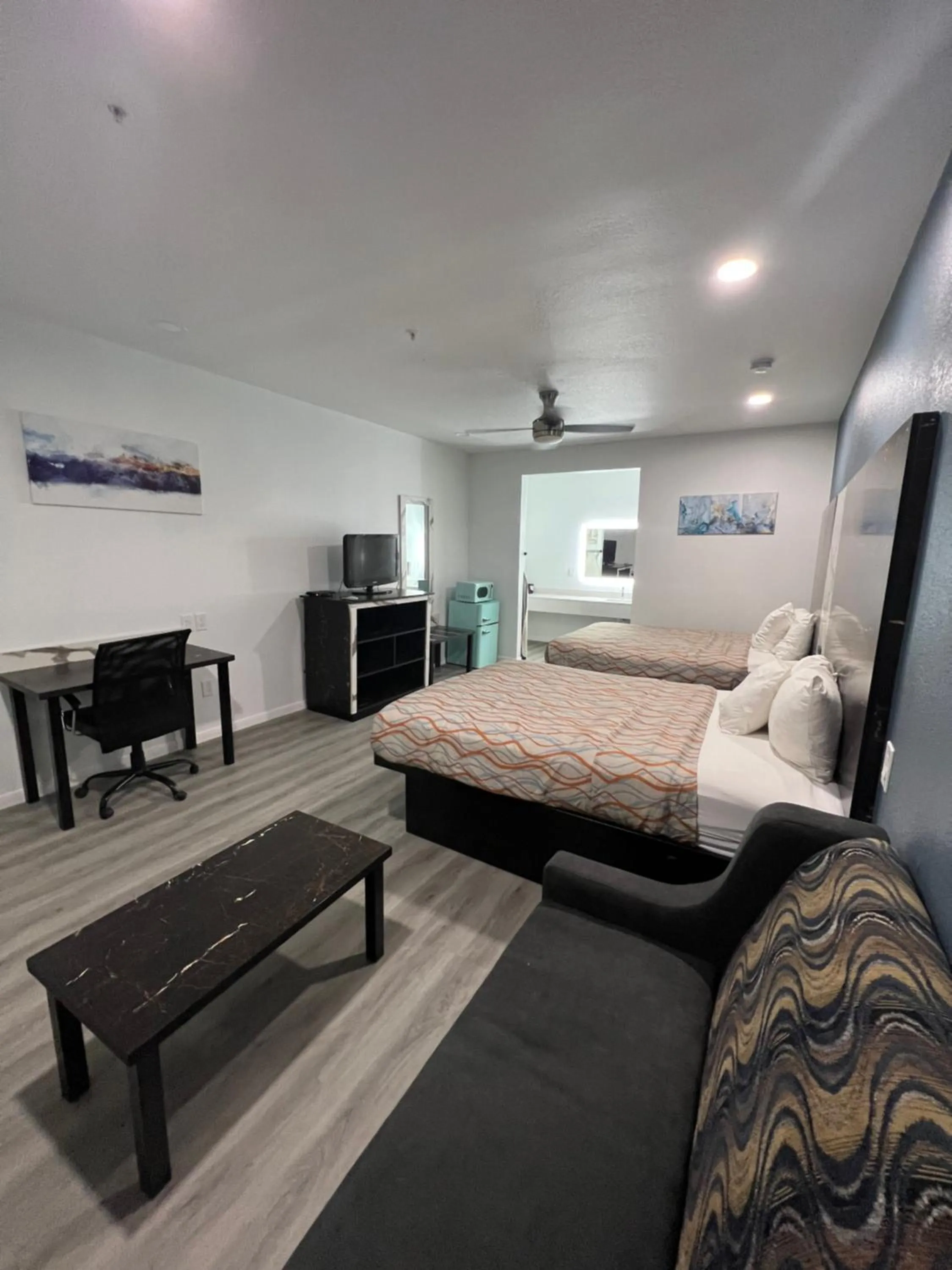 Bedroom, Bed in Grand Villa Inn Galleria