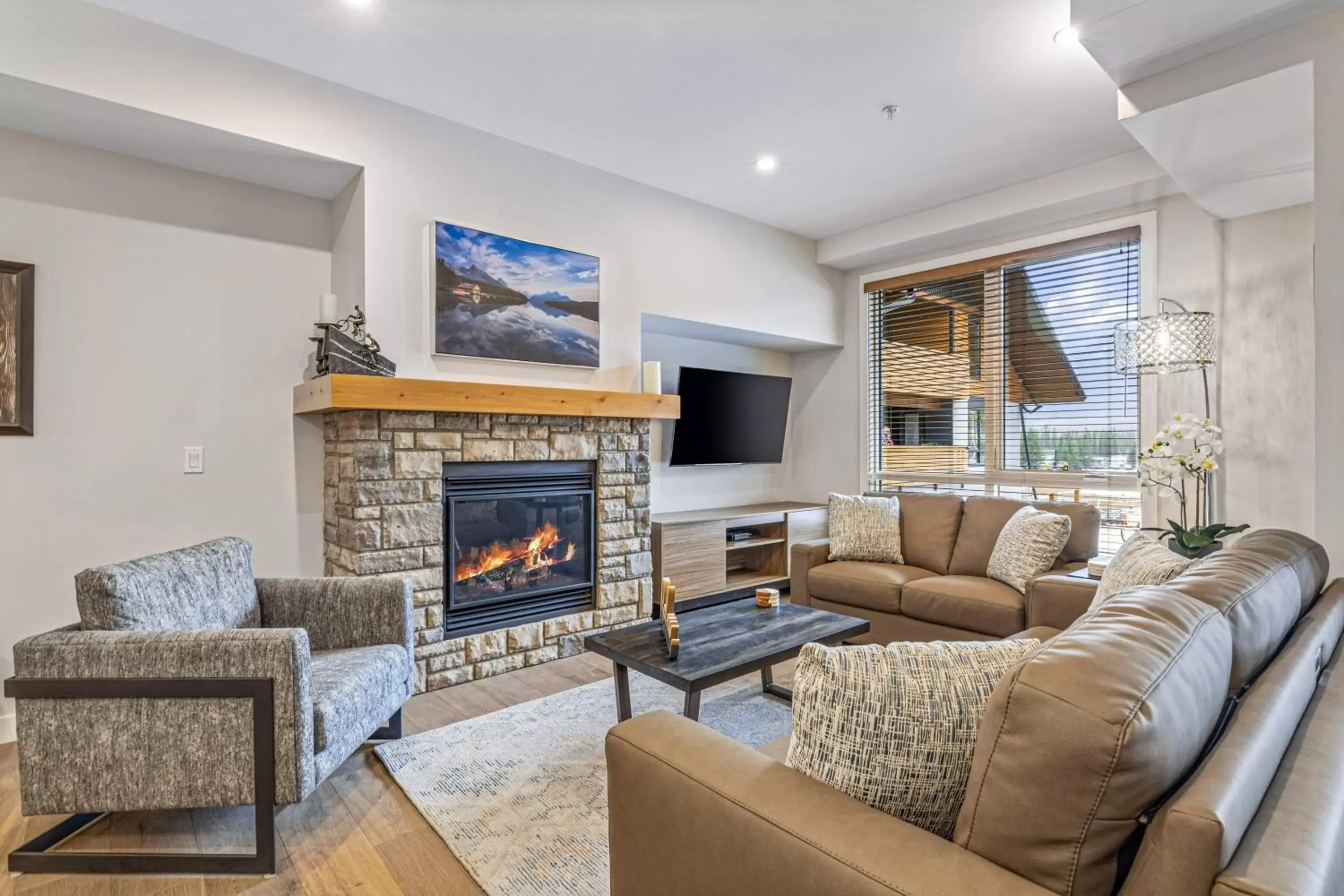 Living room, Seating Area in Tamarack Lodge by Spring Creek Vacations