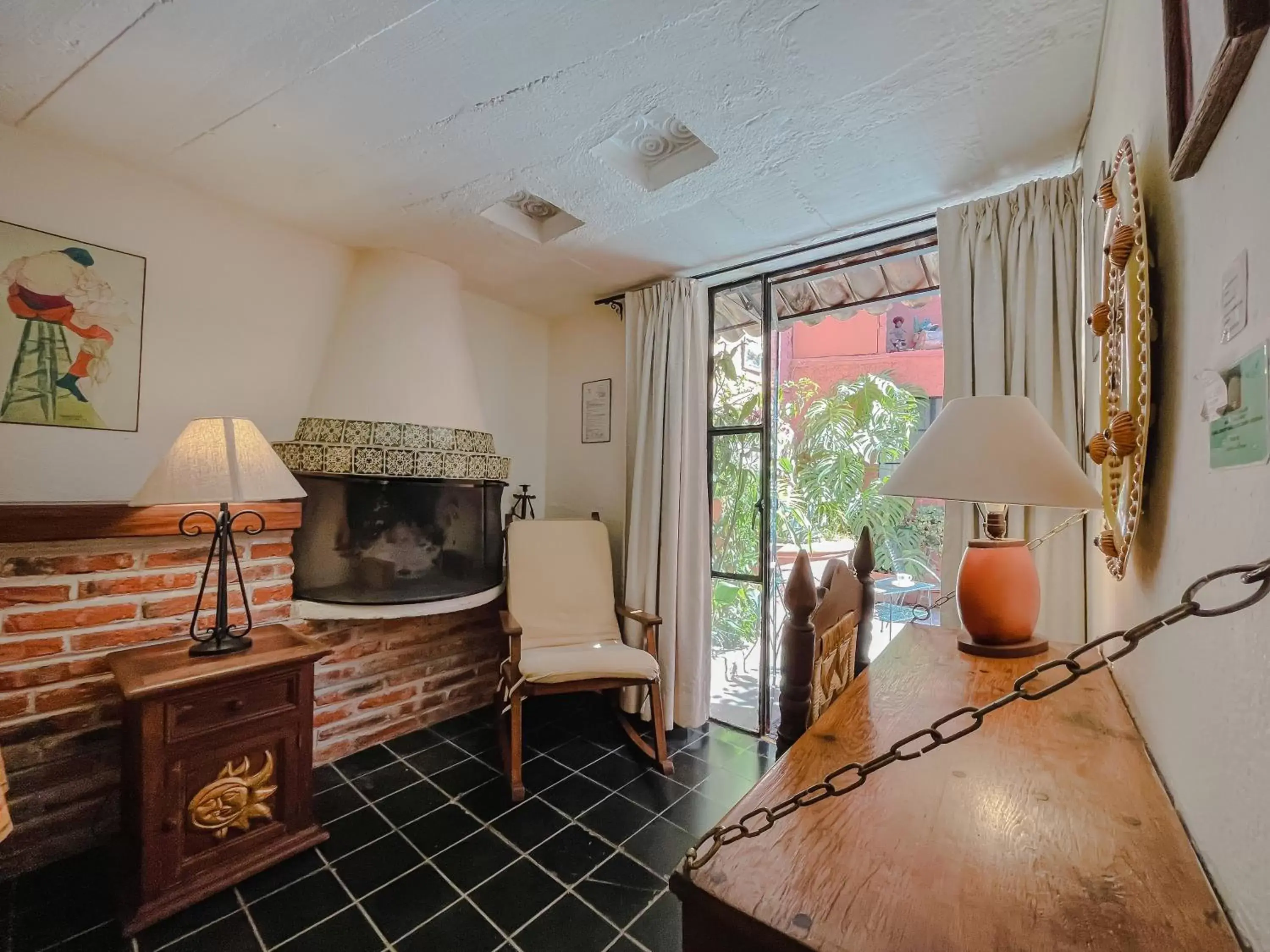 Living room, TV/Entertainment Center in Mansion del Bosque