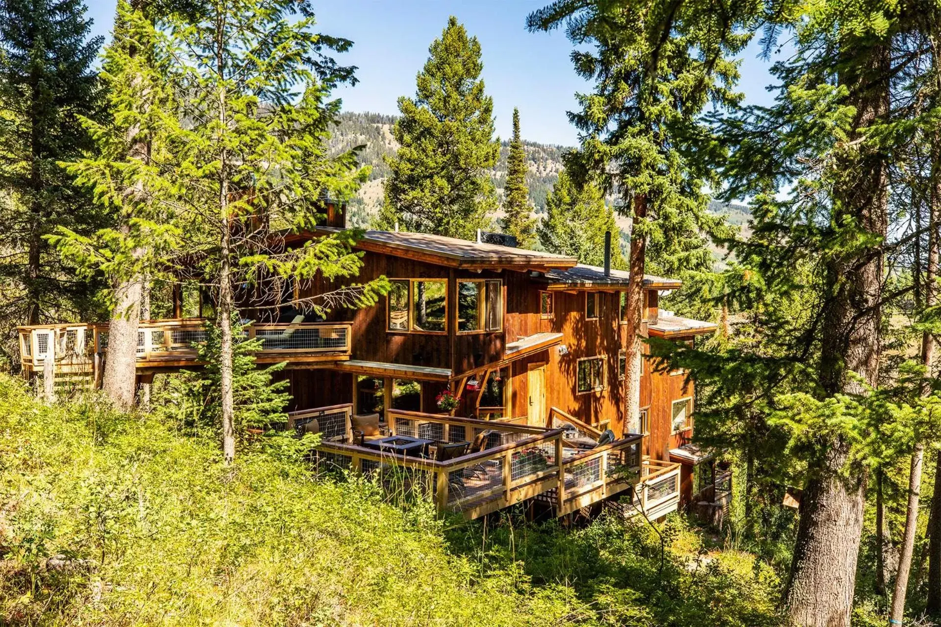 Property building in Jackson Hole Hideout