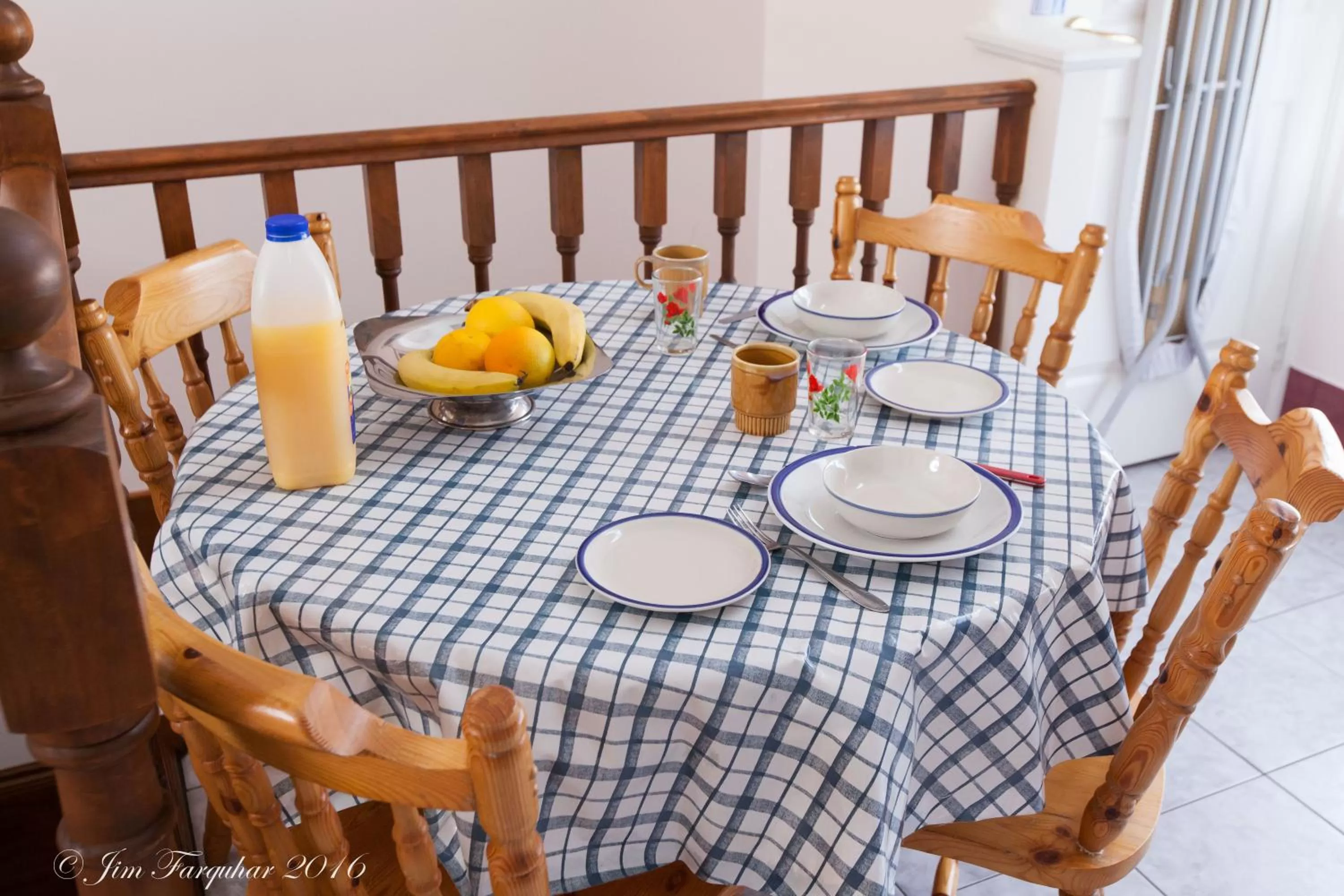 Communal kitchen in Aarn House B&B Airport Accommodation