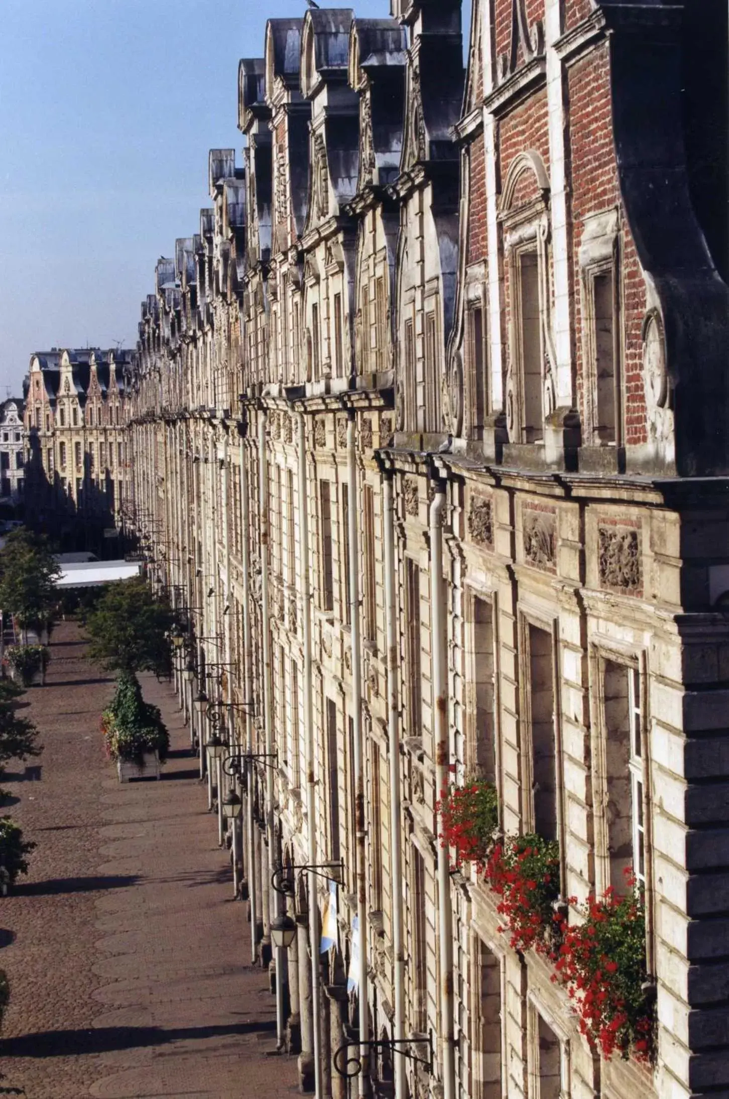 Area and facilities, Neighborhood in Hôtel Les Trois Luppars