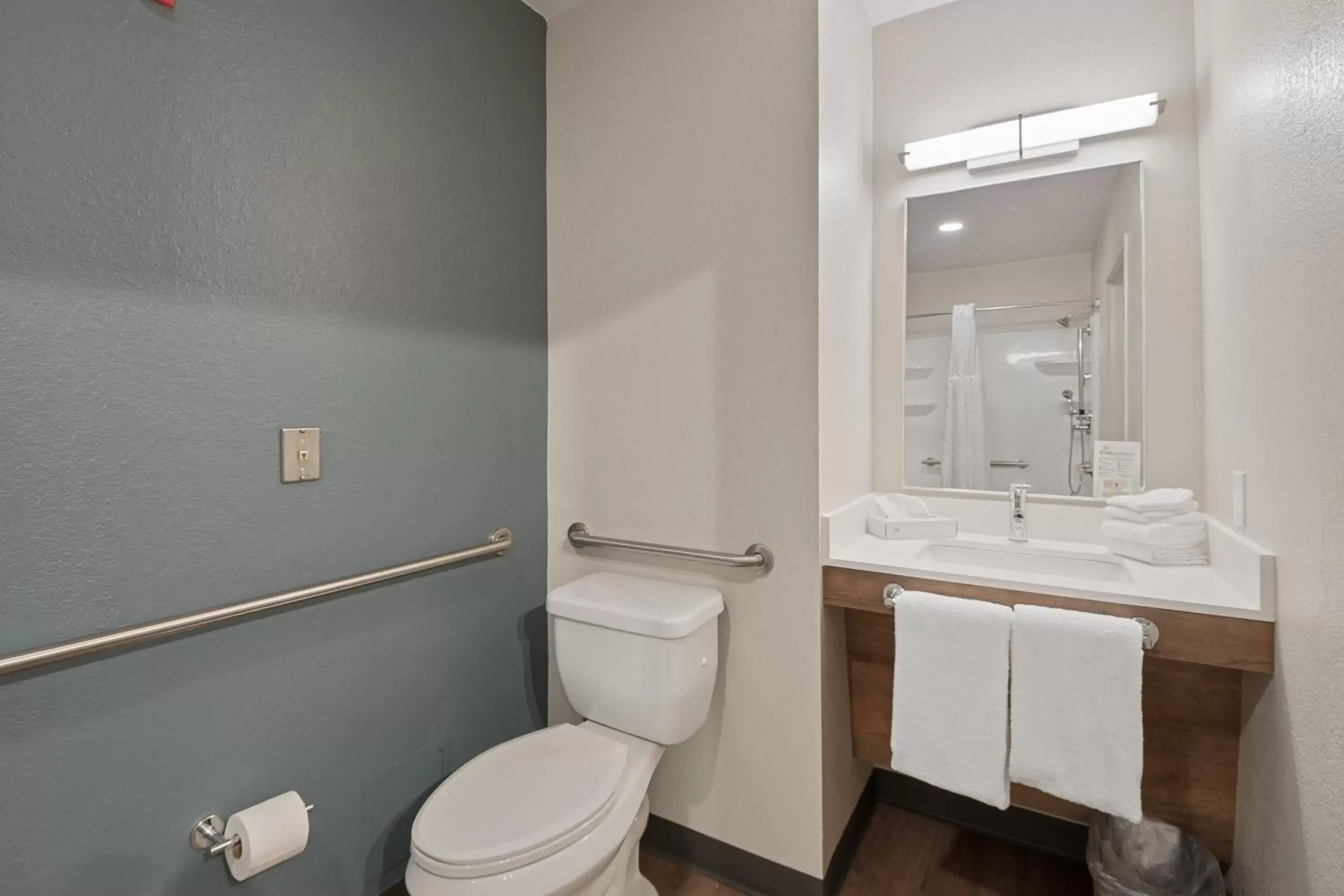 Bathroom in Extended Stay America Suites - San Jose - Mountain View