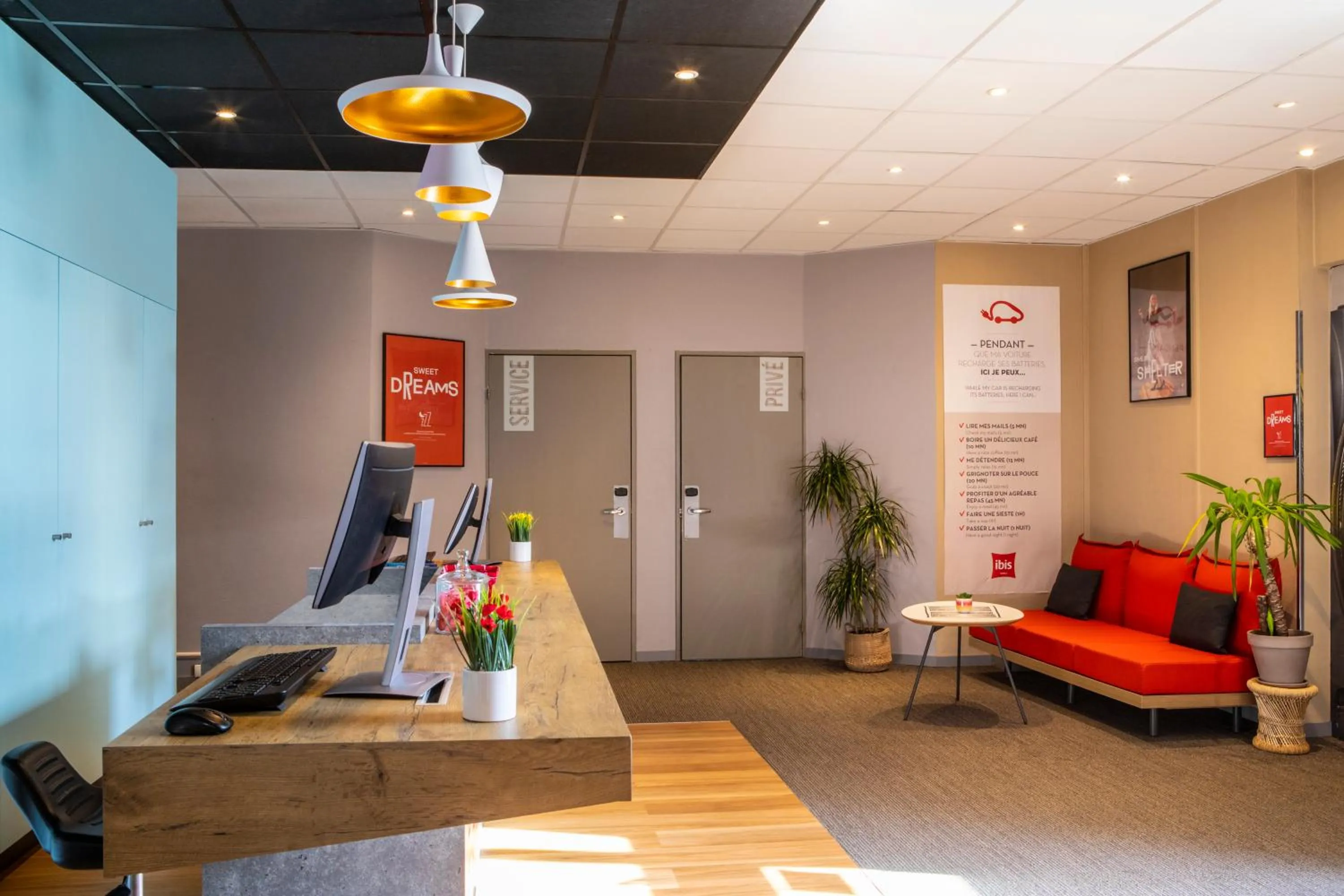 Lobby or reception in ibis Paris Creteil
