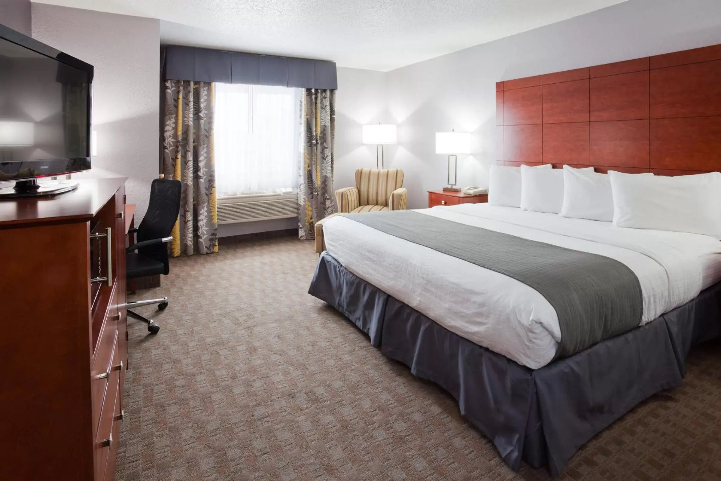 Bedroom, Bed in AmericInn by Wyndham Ankeny/Des Moines