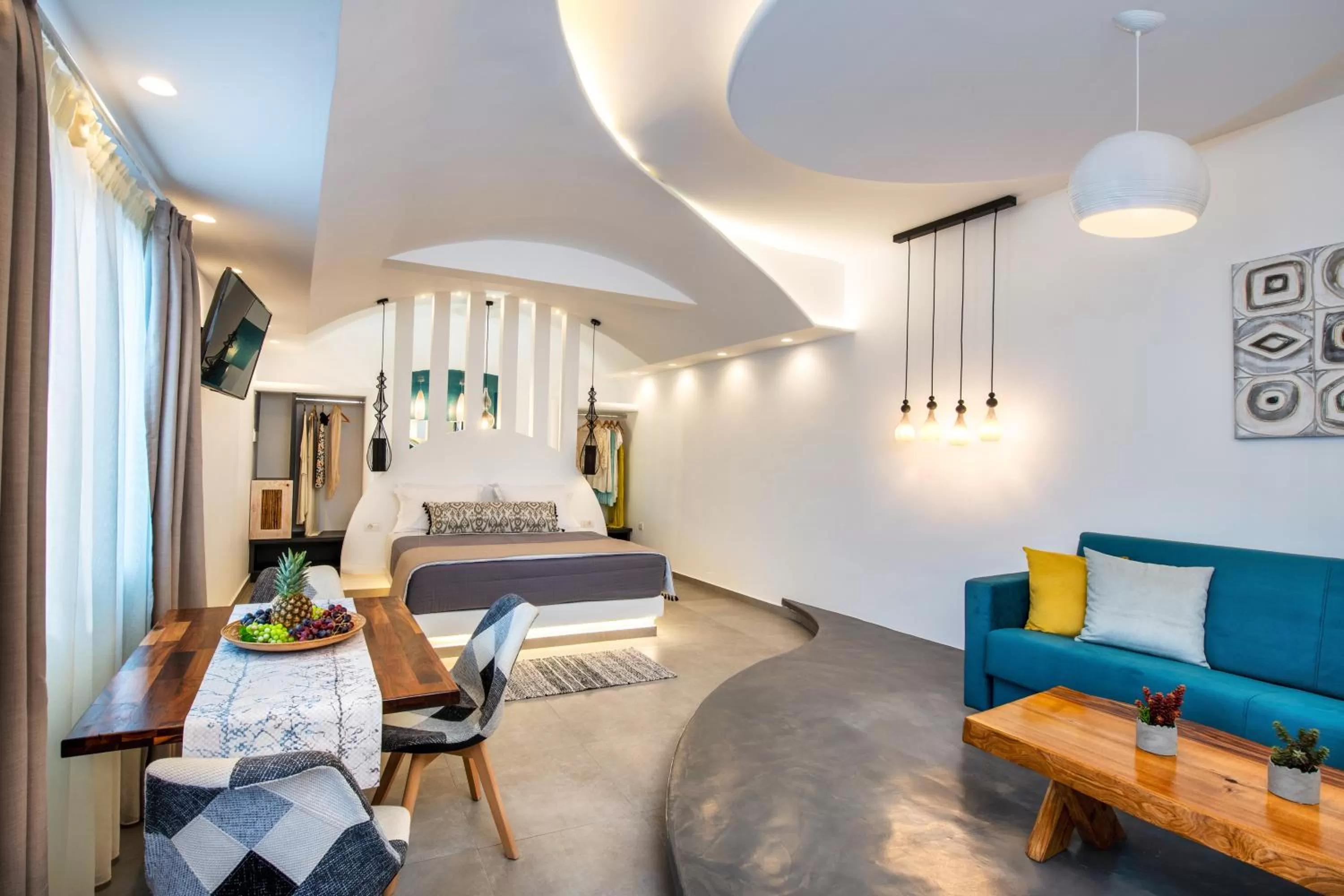 Photo of the whole room, Bed in Abasa Suites