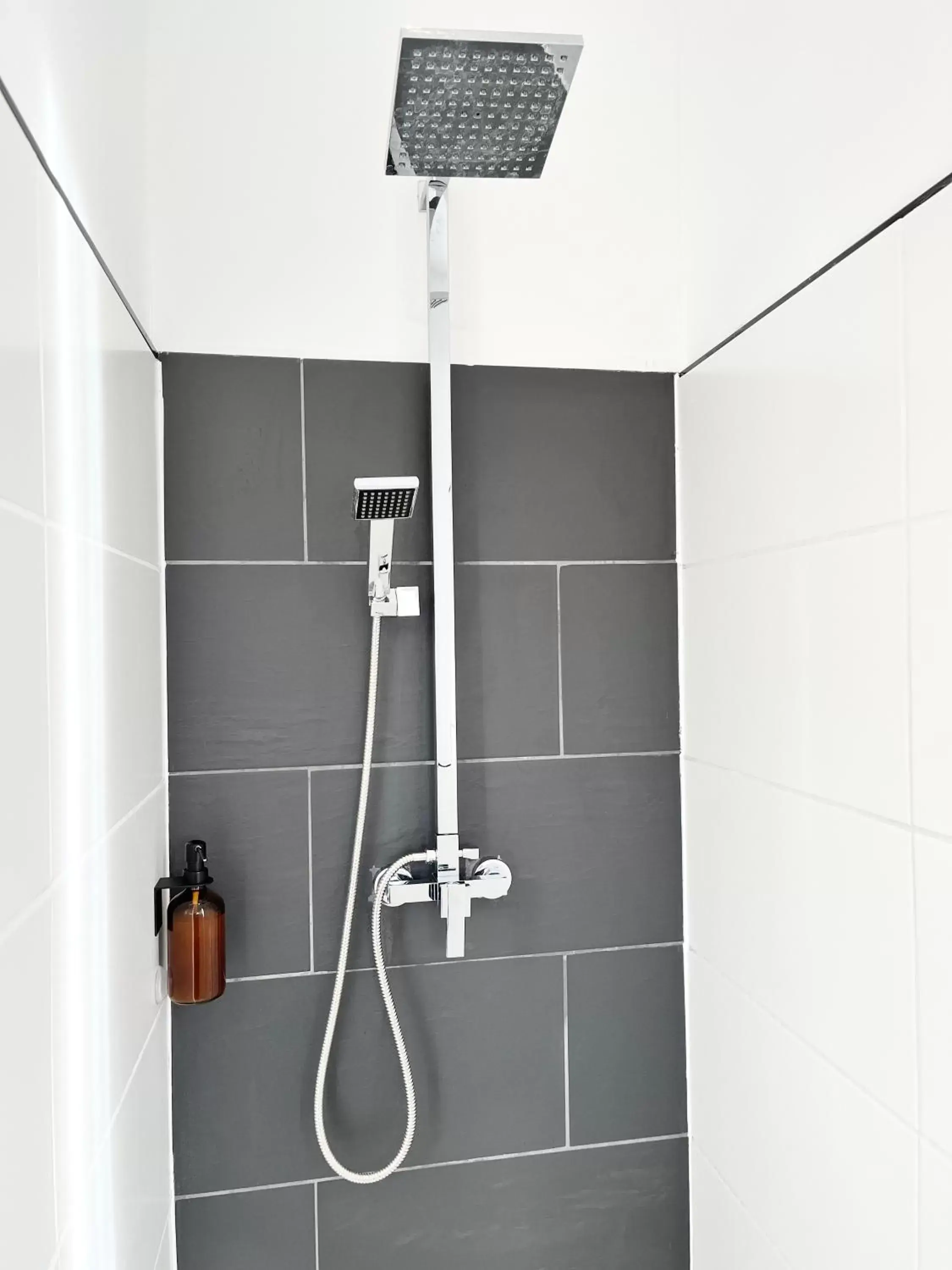 Shower, Bathroom in SalutBB Chambre d'hote