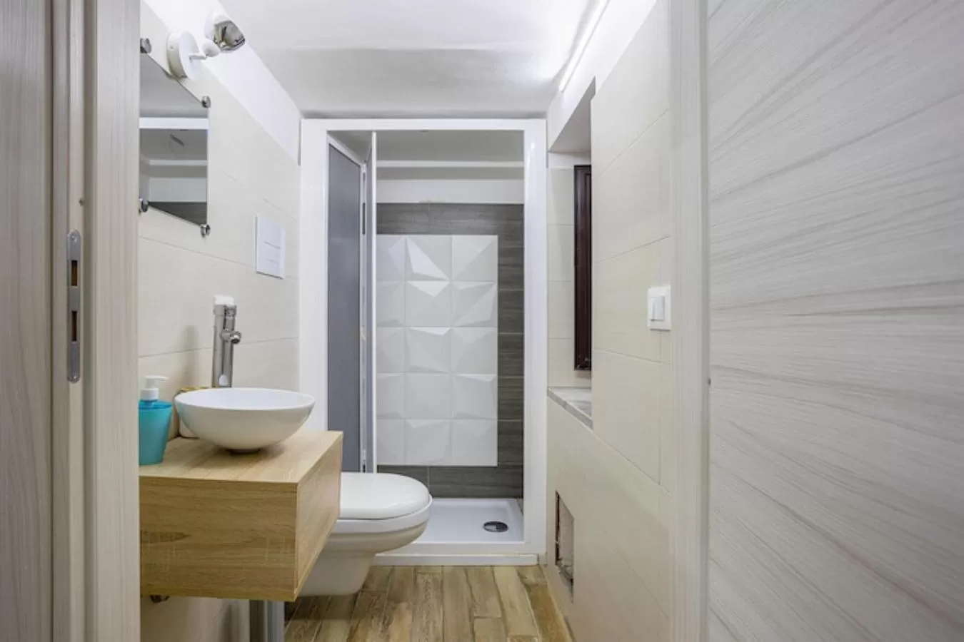 Toilet, Bathroom in Calypso Il Binario Elegance