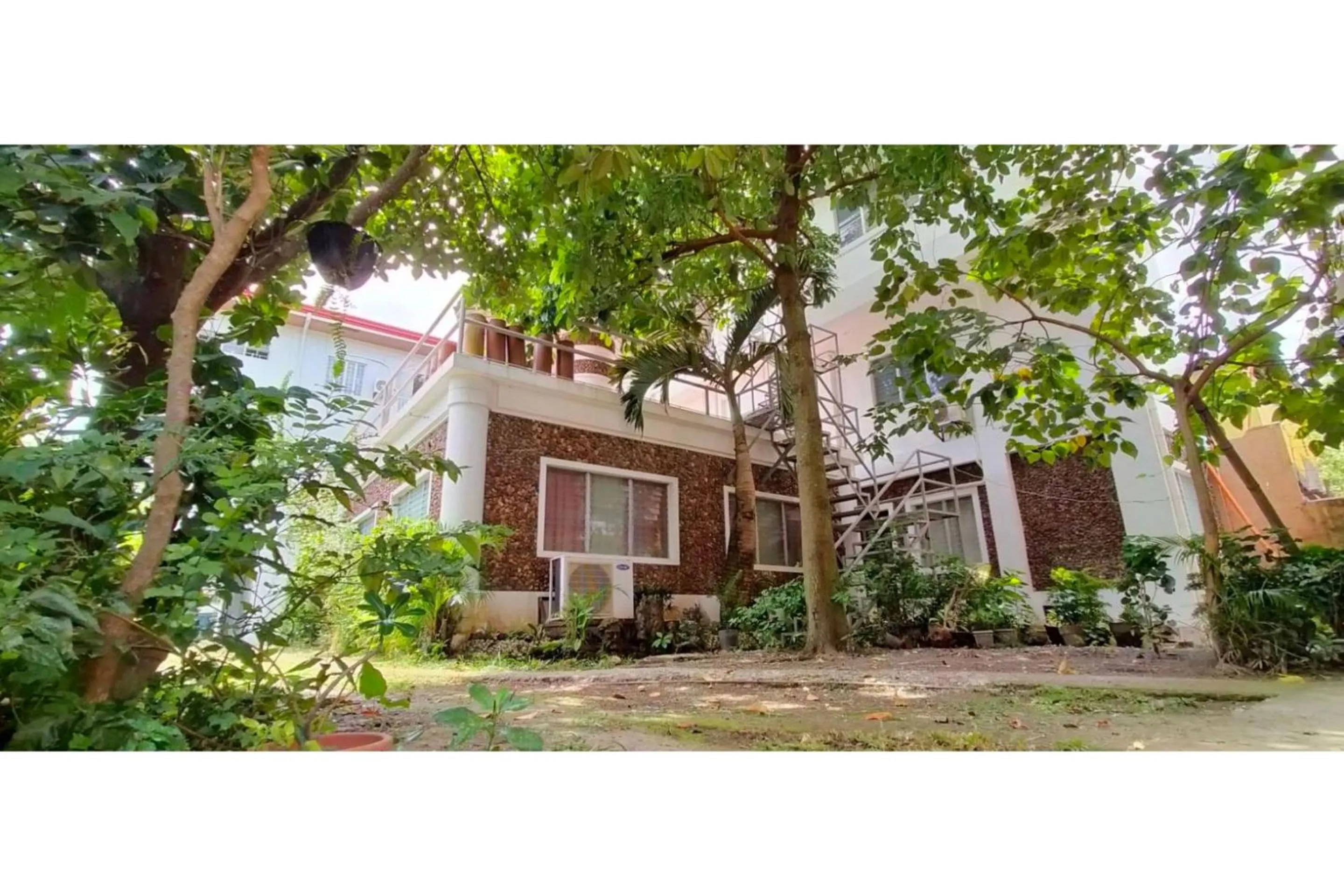 Facade/entrance in OYO 799 Ddd Habitat Iloilo