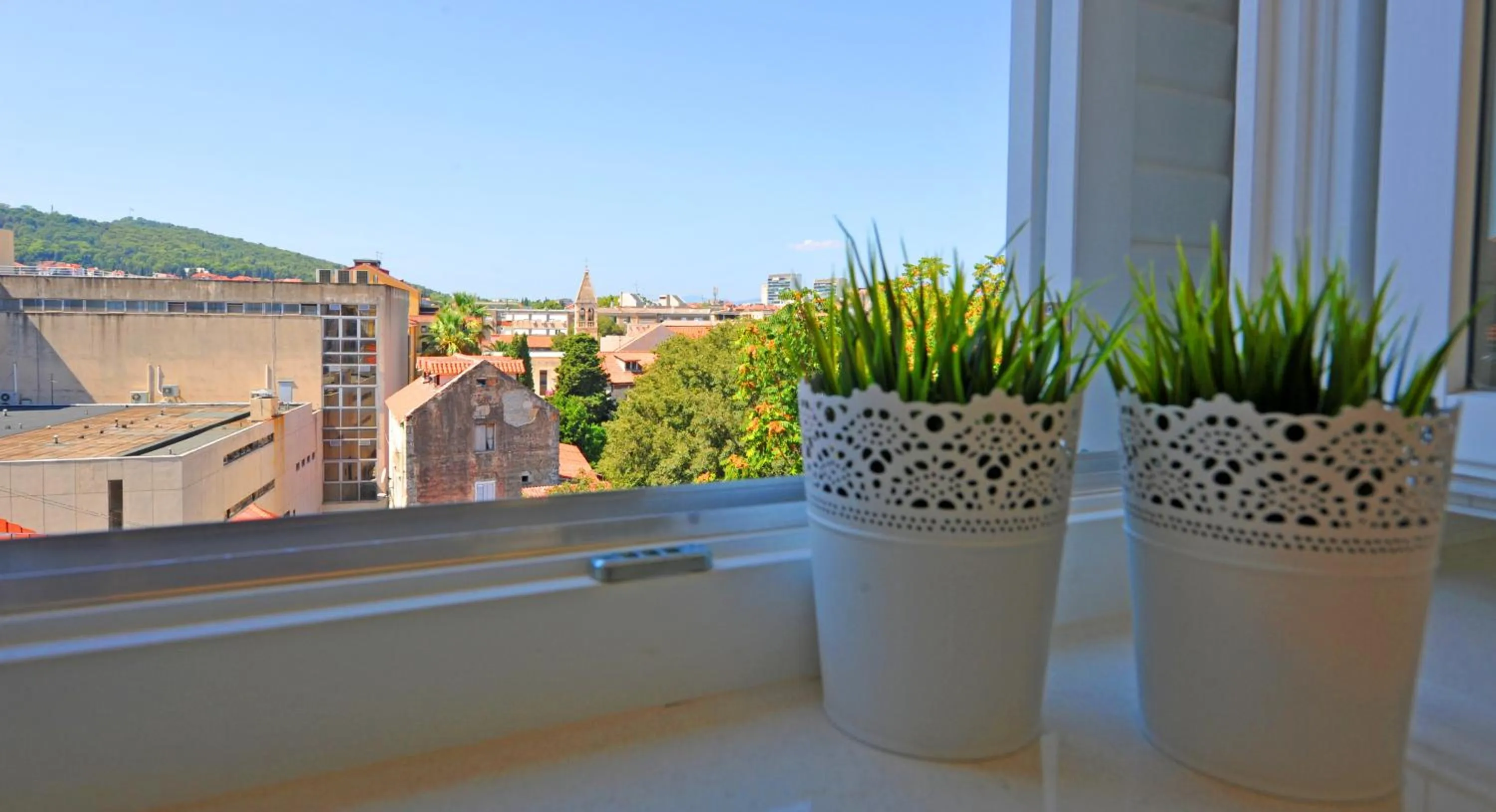 Day in Luxury Rooms Nirvana