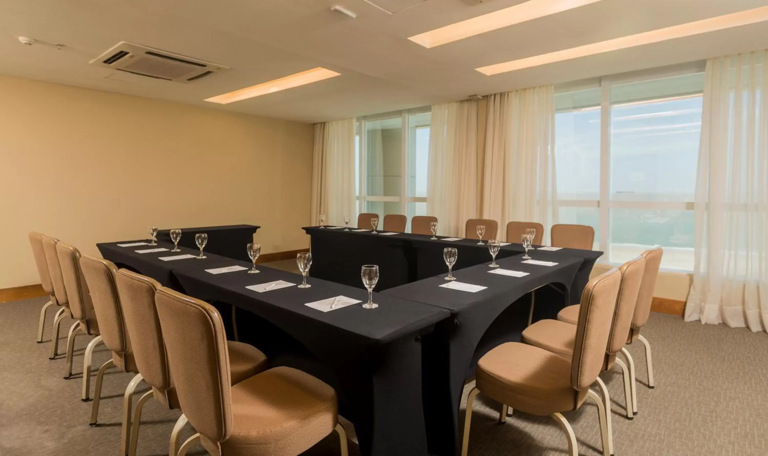 Meeting/conference room in Hotel Luzeiros São Luis