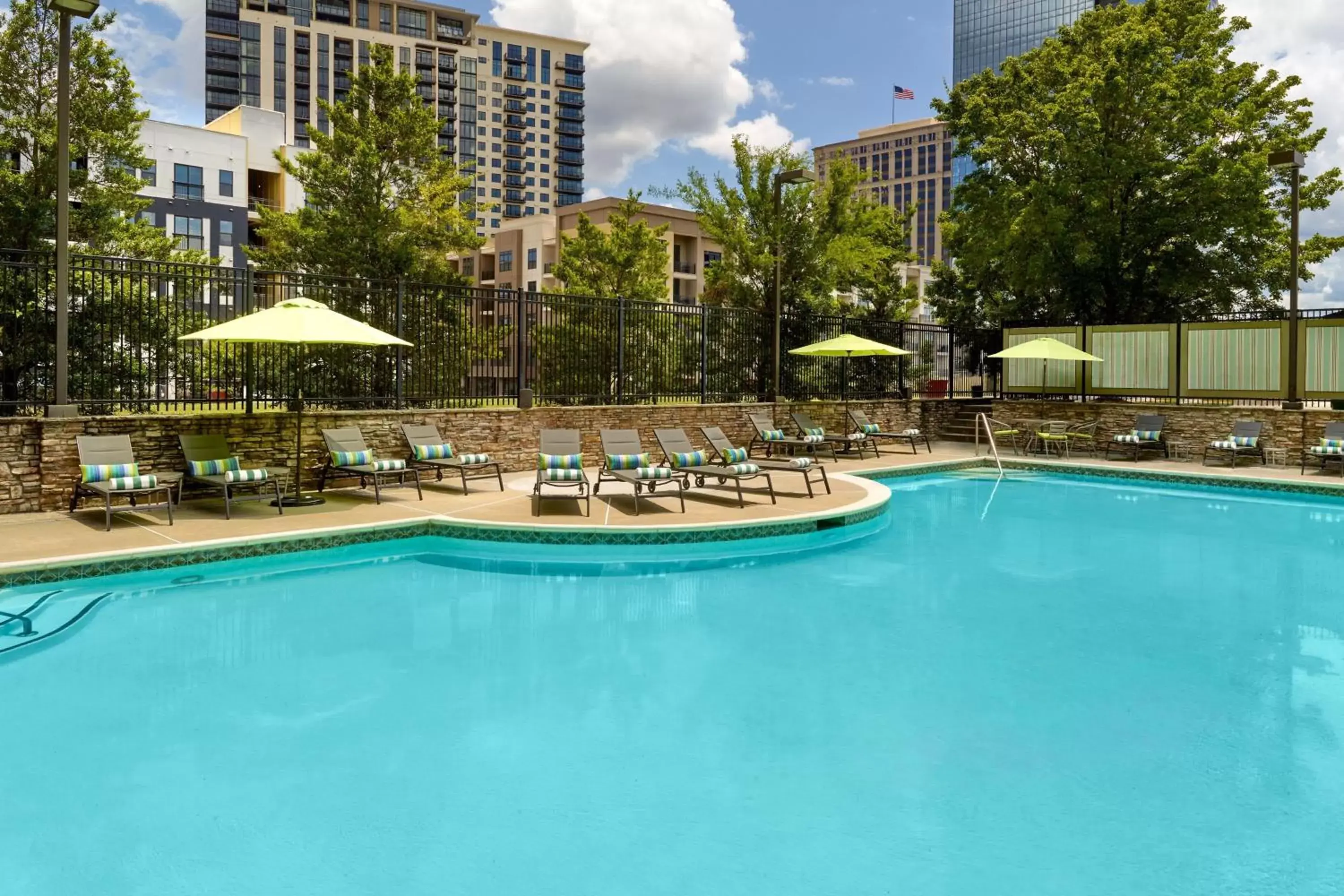 Swimming Pool in Atlanta Marriott Buckhead Hotel & Conference Center