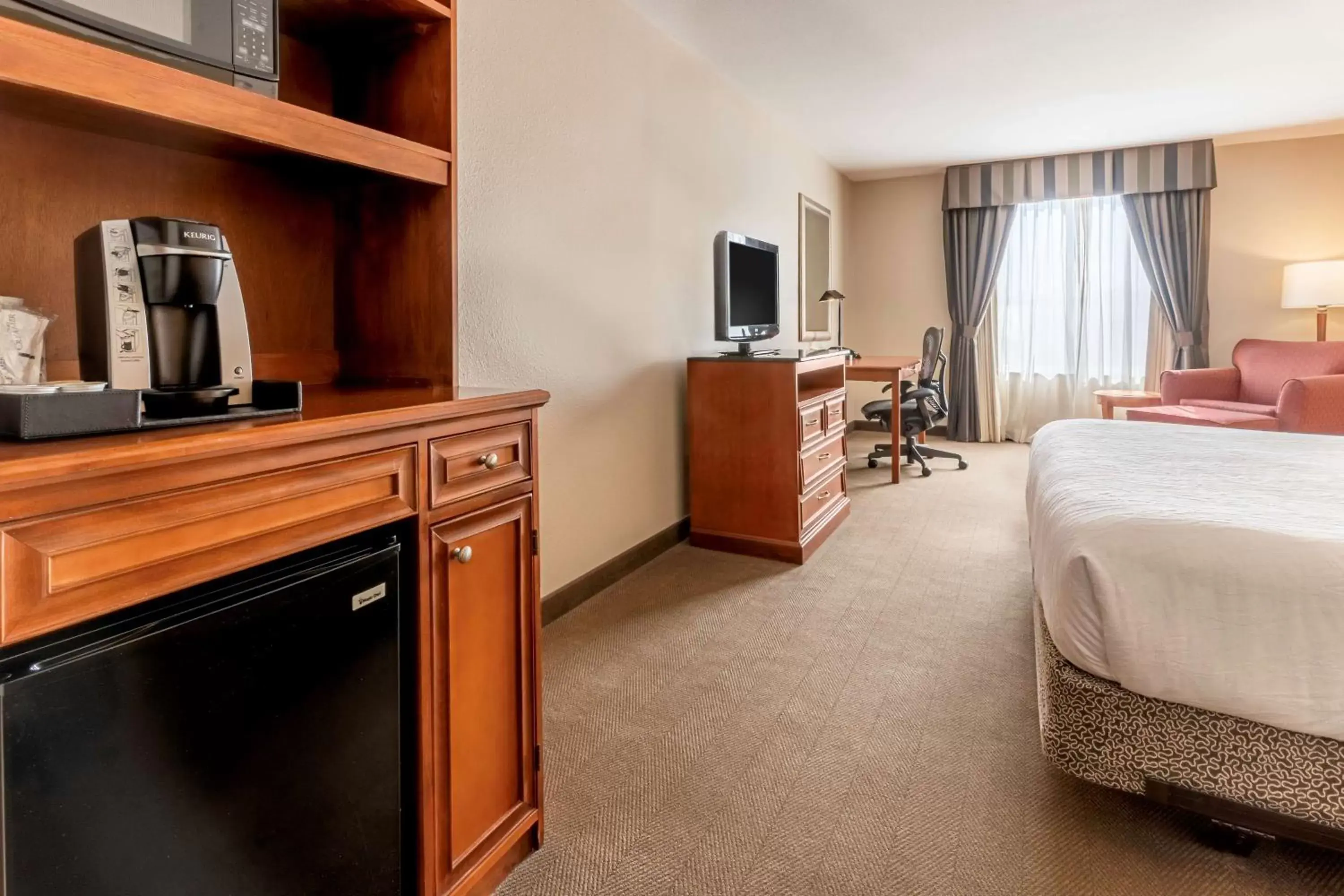 Bedroom in Hilton Garden Inn Houston/The Woodlands