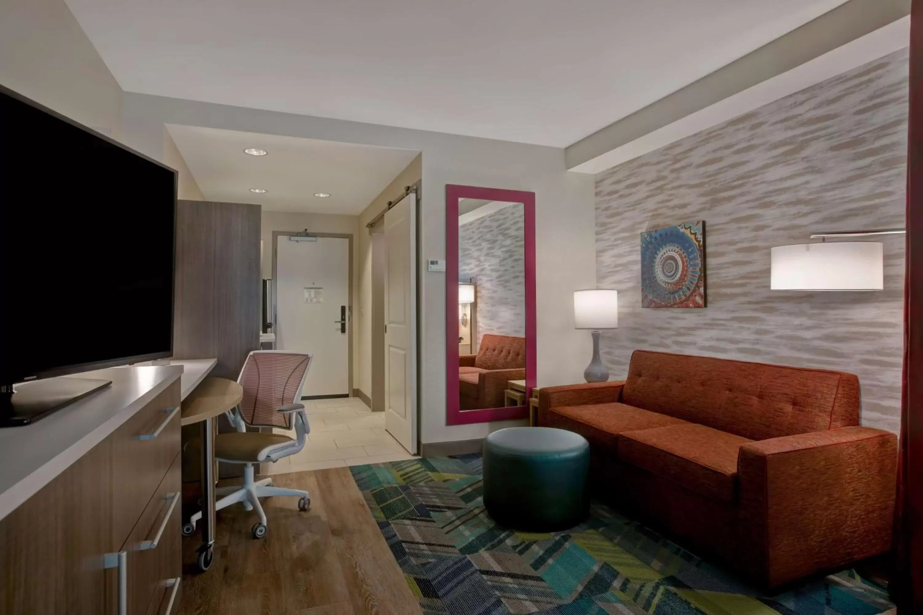 Living room, Seating Area in Home2 Suites By Hilton San Antonio Riverwalk