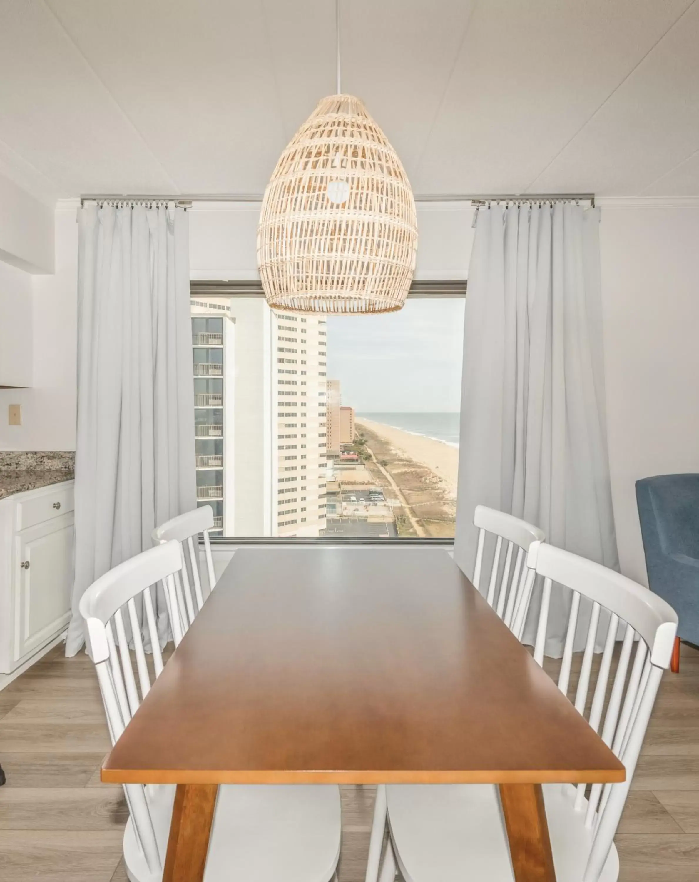 Dining area in Kasa Ocean City Beach