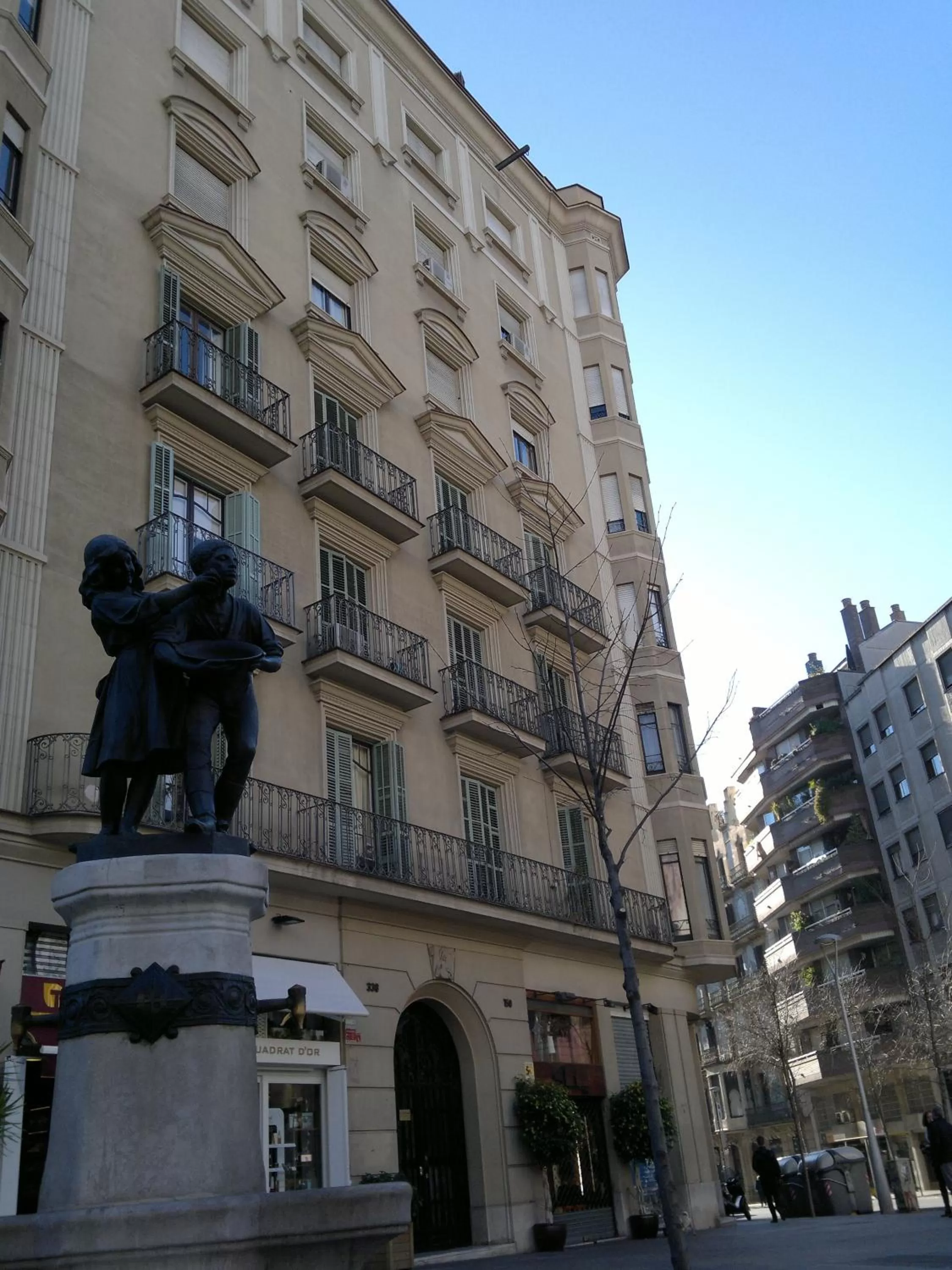 Facade/entrance, Property Building in Ally's Bed&Breakfast,