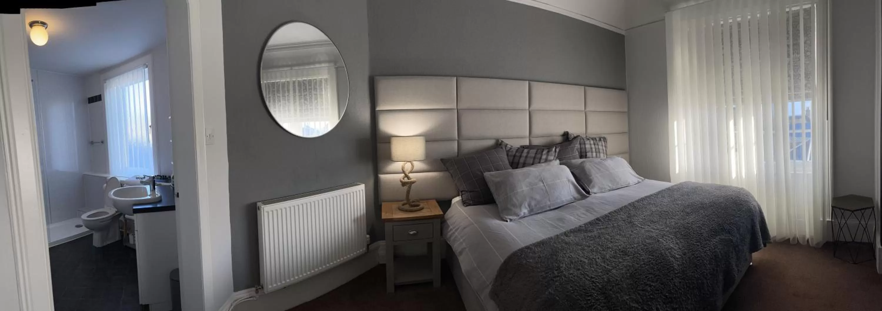 Photo of the whole room, Bed in The Upper Largo Hotel & Restaurant