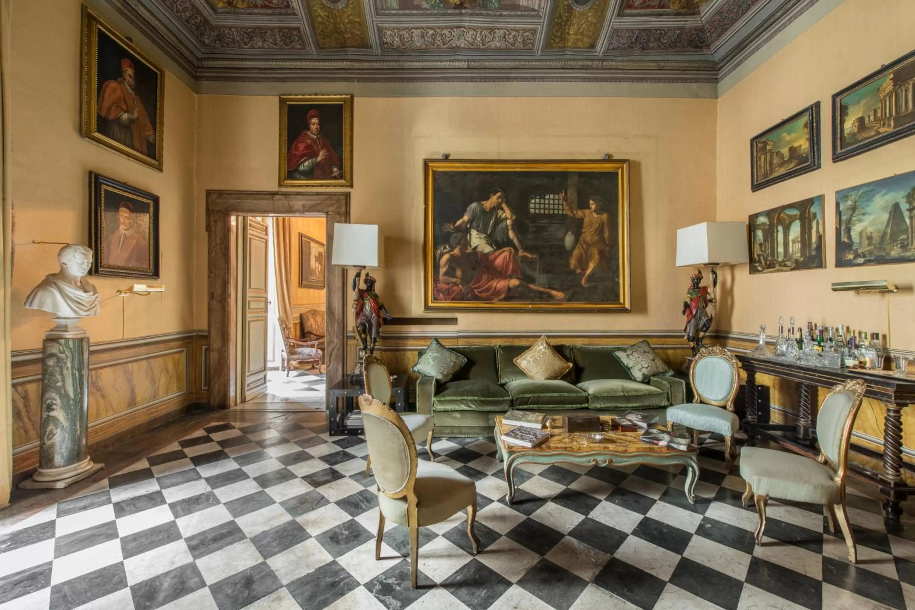 Communal lounge/ TV room in Residenza Ruspoli Bonaparte