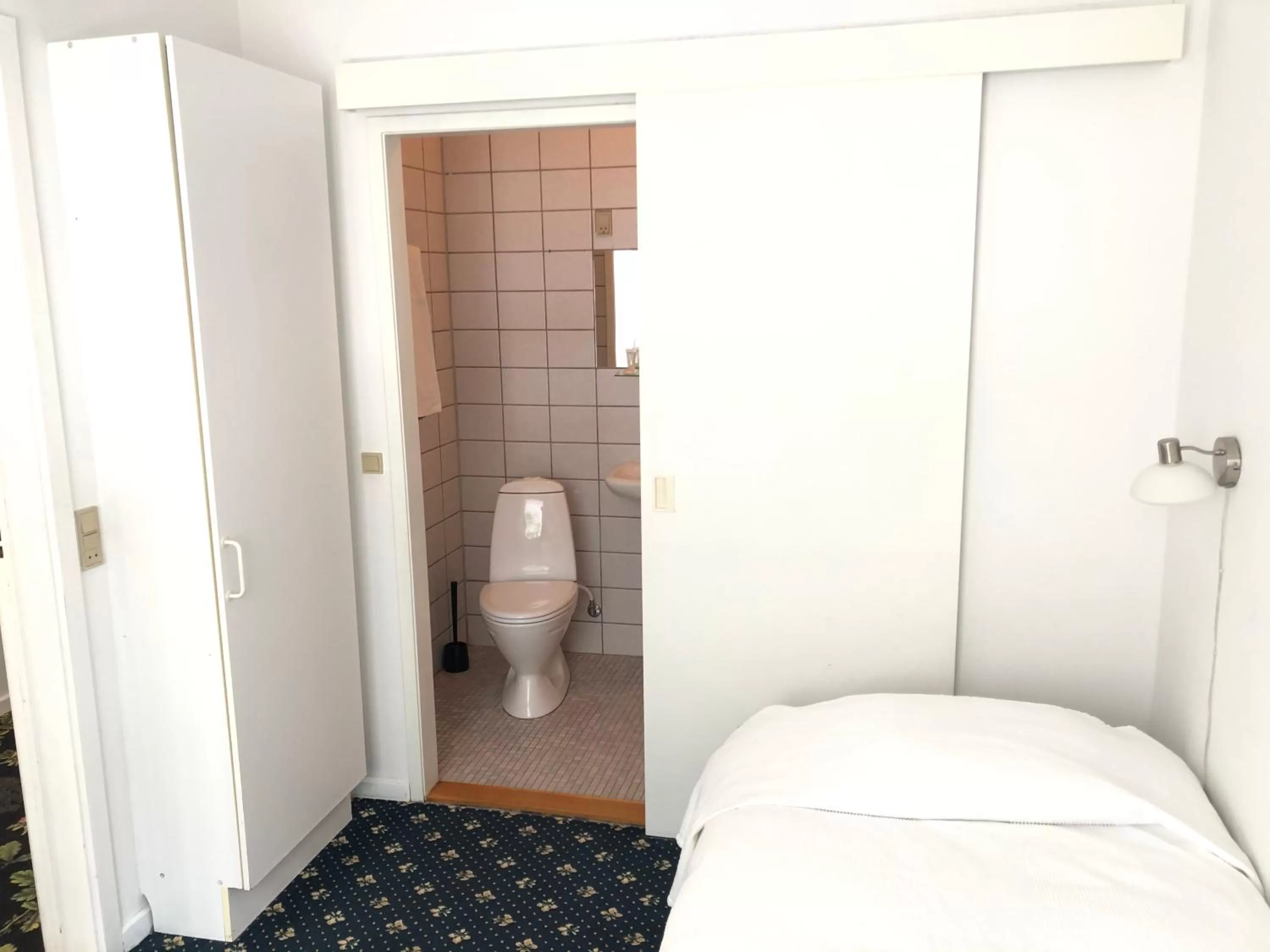 Bathroom in Ølsted Kro