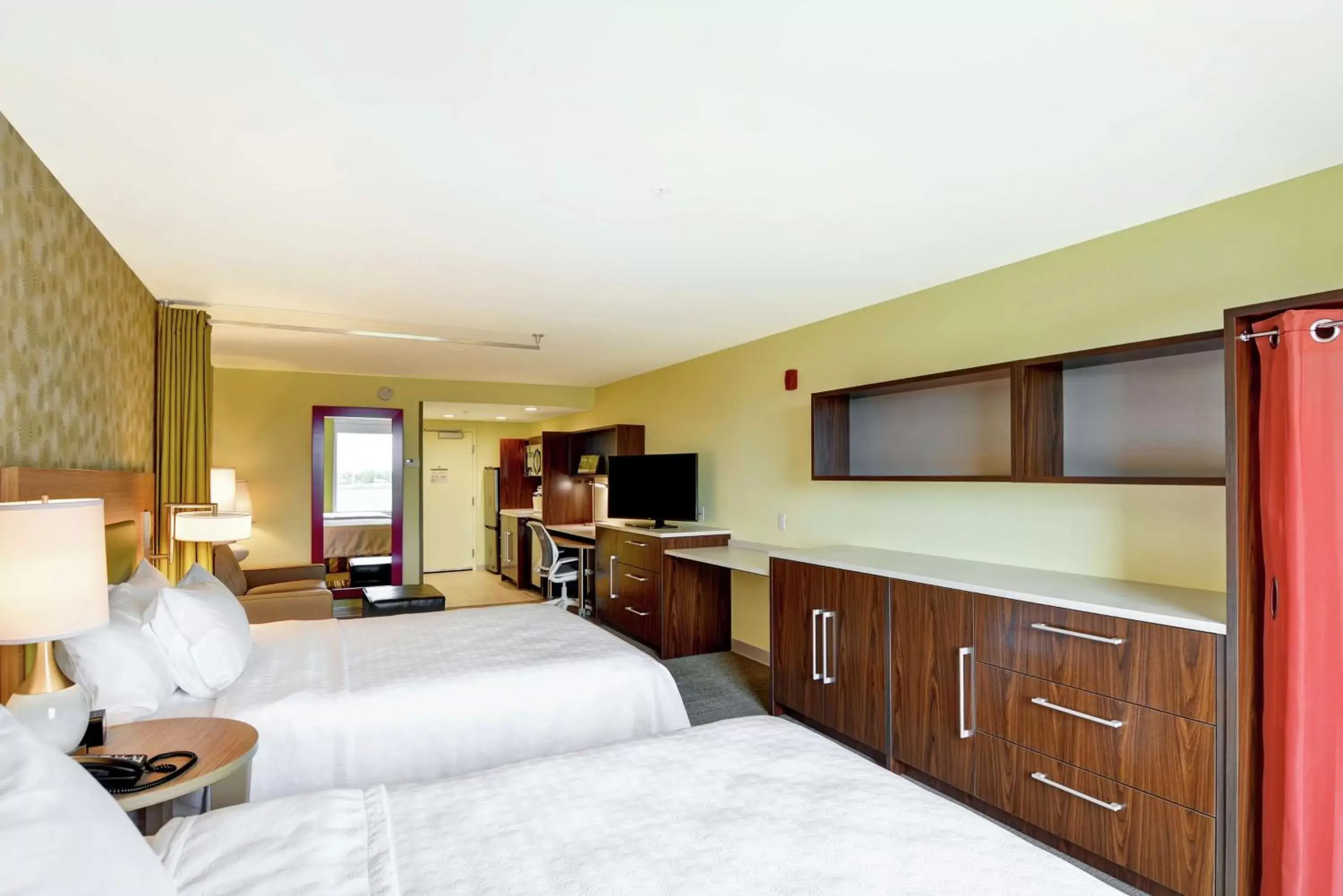 Bedroom, TV/Entertainment Center in Home2 Suites By Hilton Helena