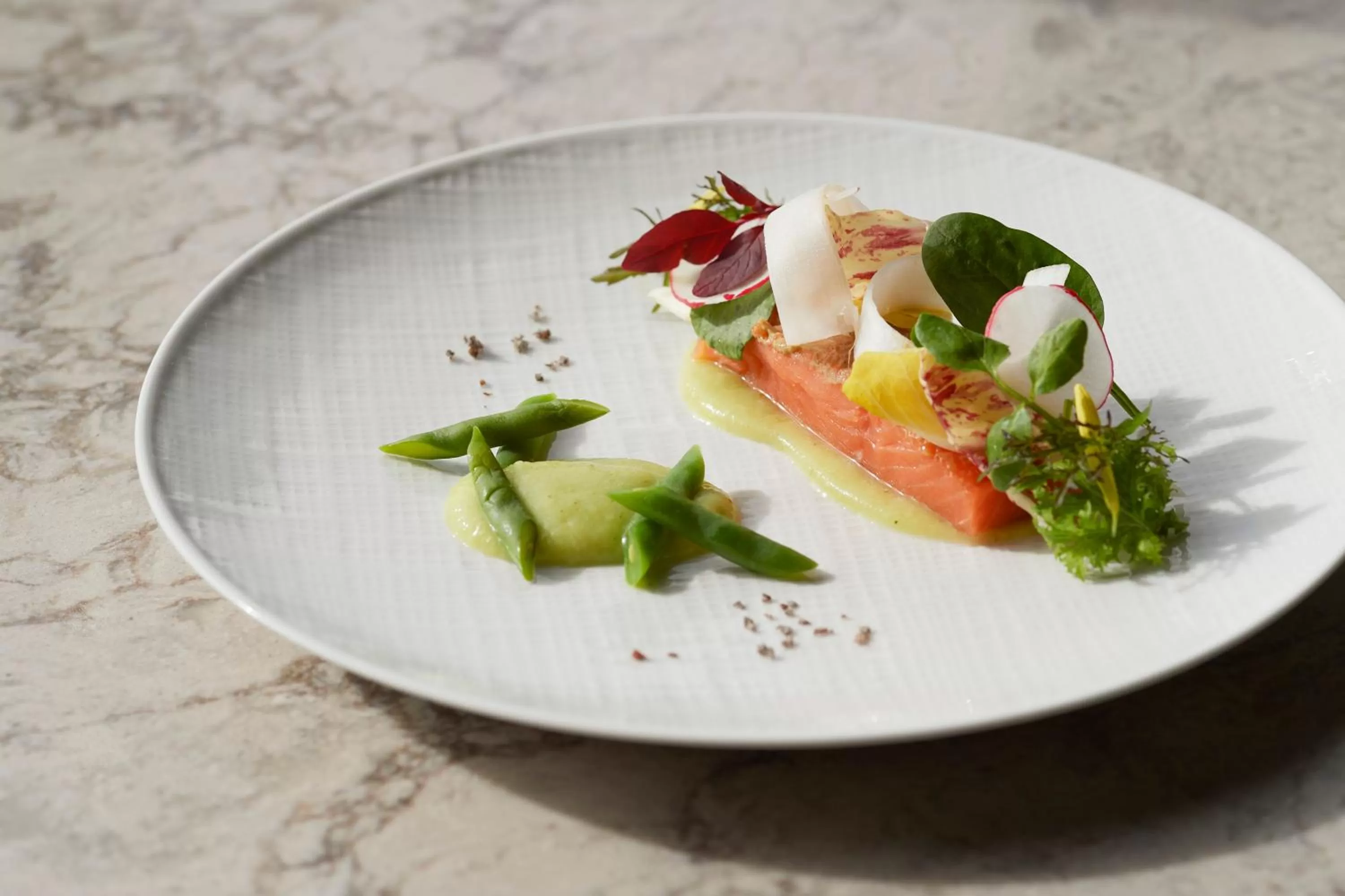 Restaurant/places to eat in Four Seasons Hotel Tokyo at Otemachi