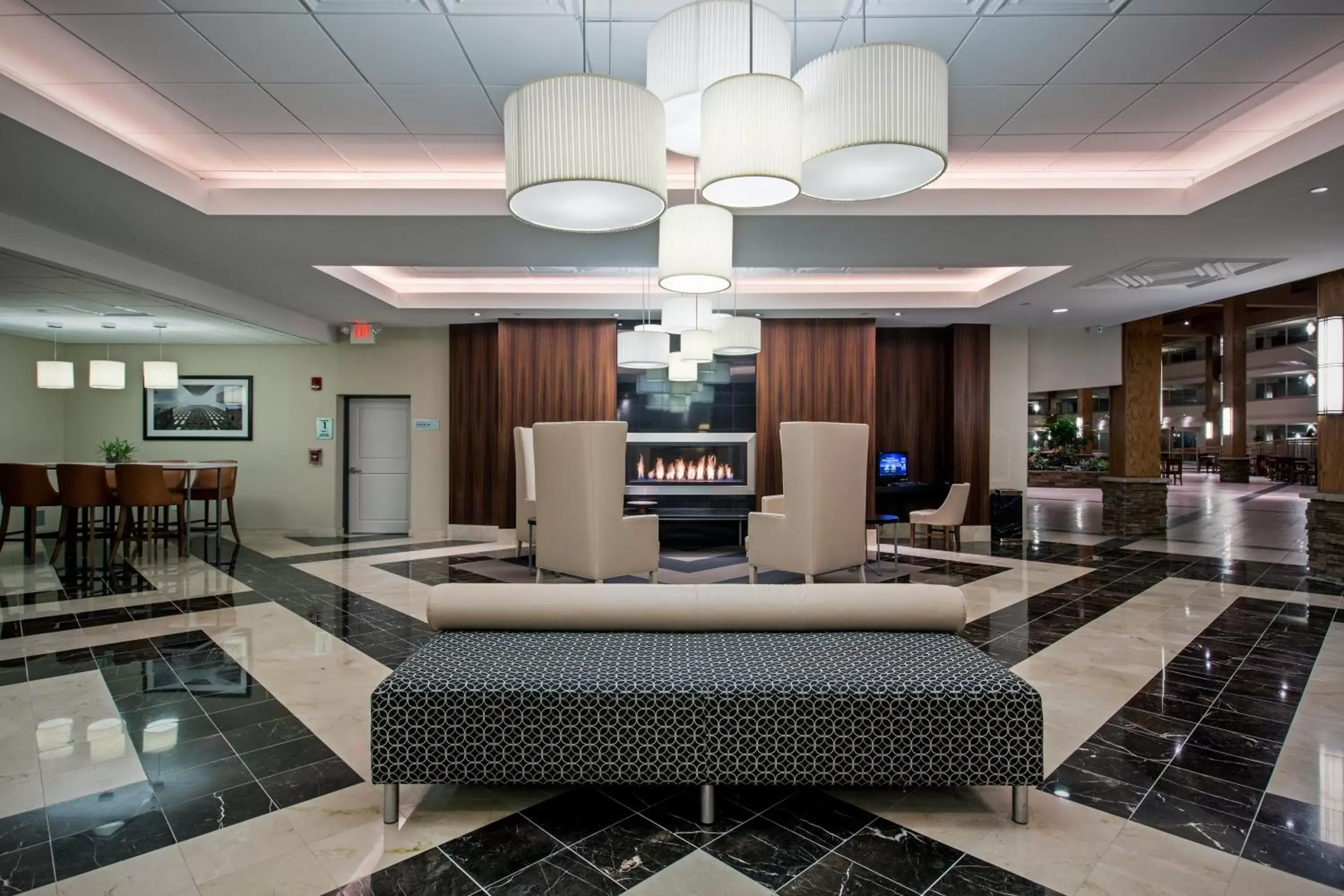 Property building, Lobby/Reception in Crowne Plaza Suffern-Mahwah, an IHG Hotel