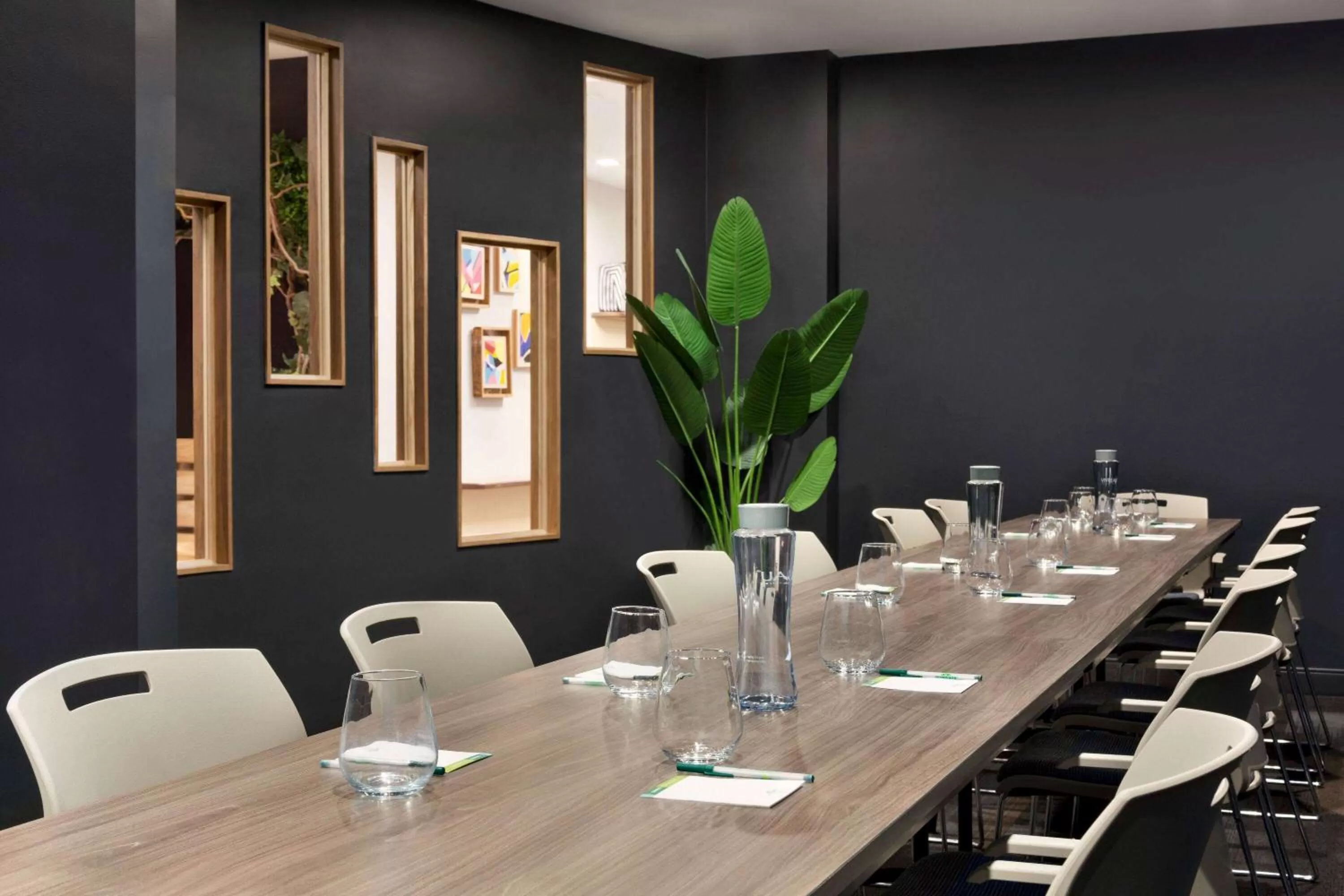 Meeting/conference room in Wingate by Wyndham Bronx Haven Park