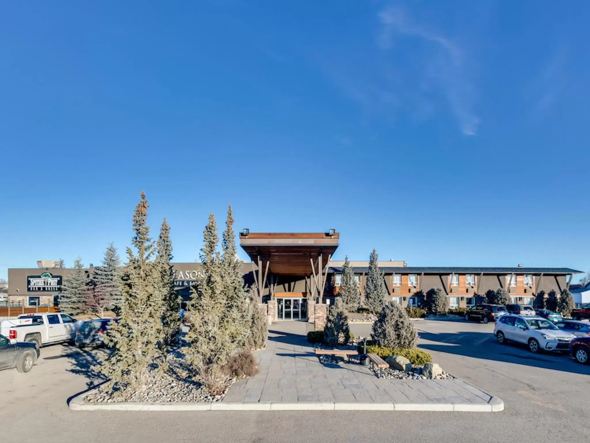 Property Building in Heritage Inn Hotel & Convention Centre - High River