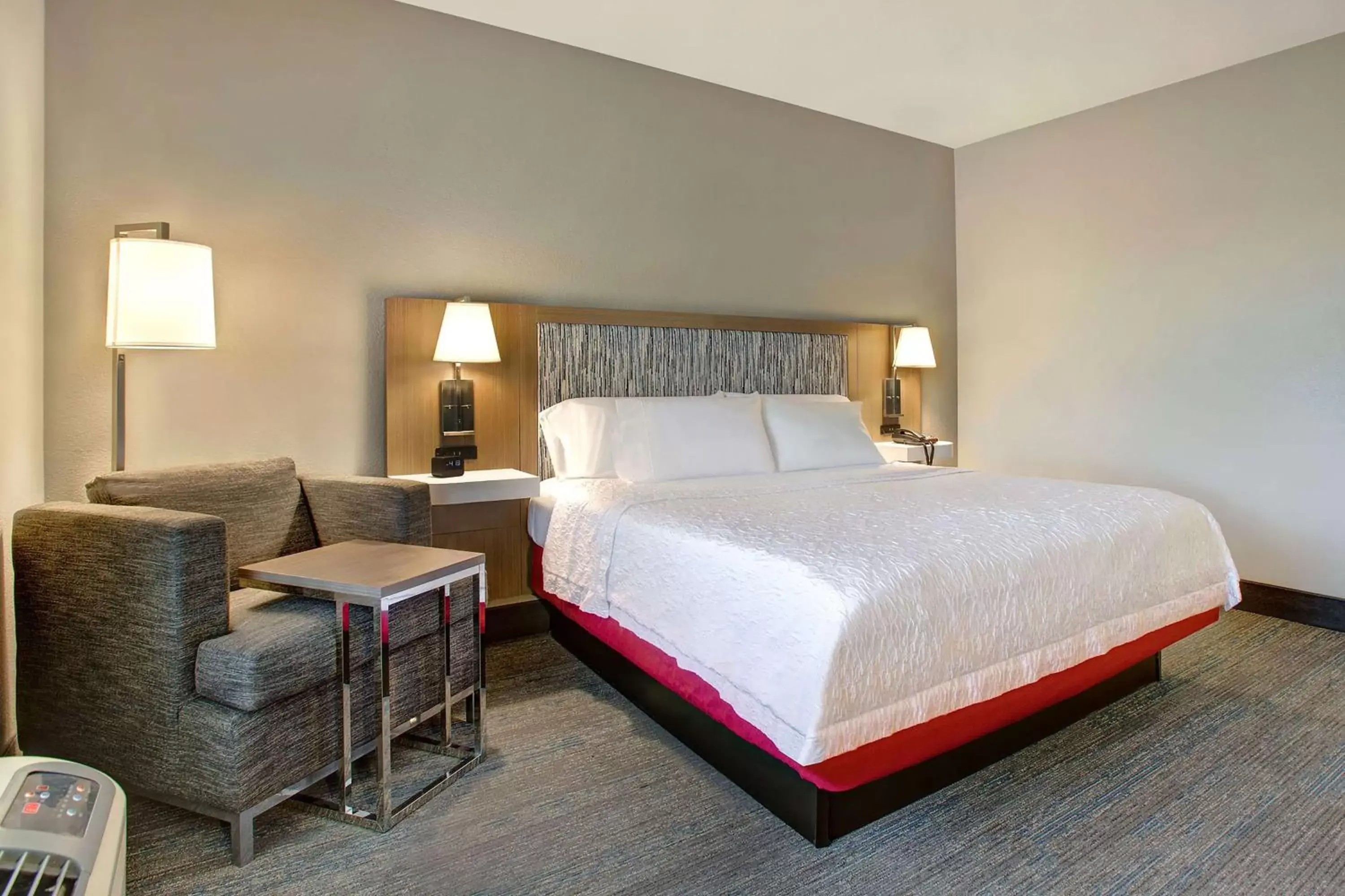 Bed in Hampton Inn & Suites Borger