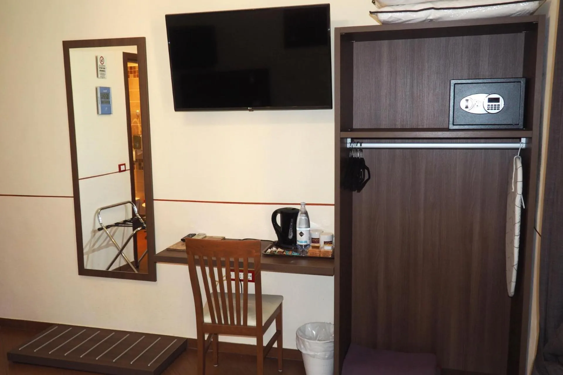 Coffee/tea facilities in Hotel Ester