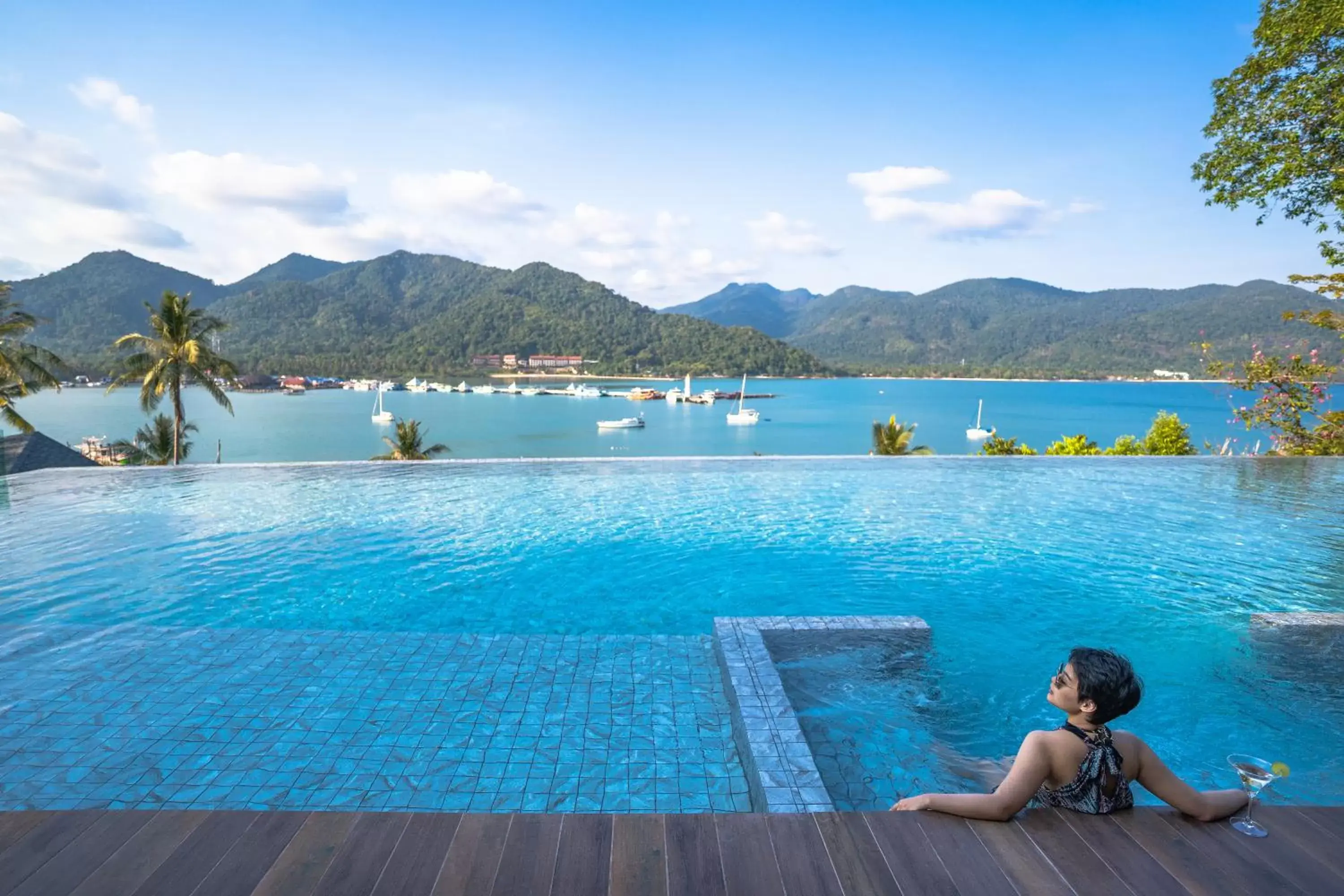 Landmark view, Swimming Pool in Bhuvarin Resort