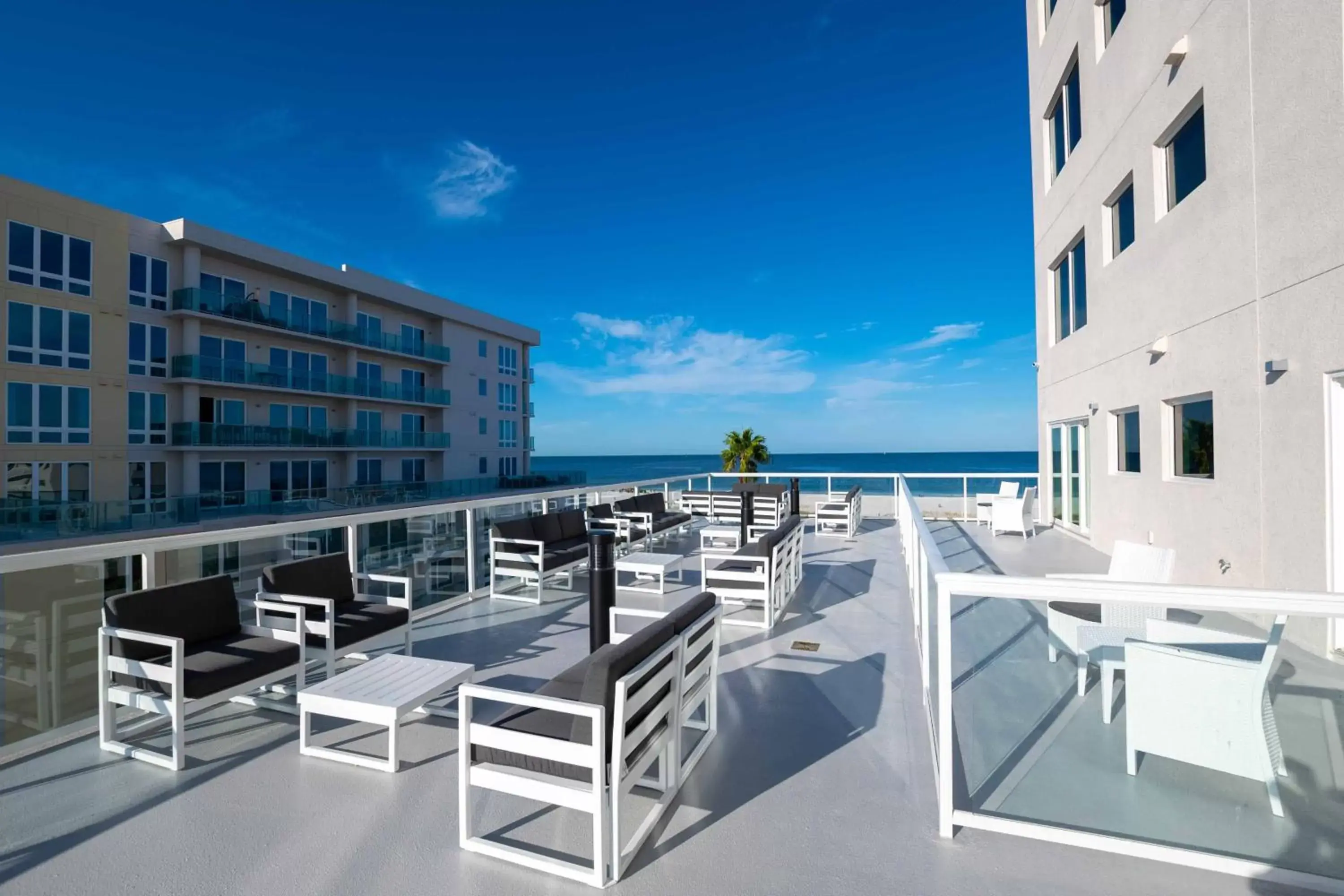 Balcony/Terrace in The Avalon Club